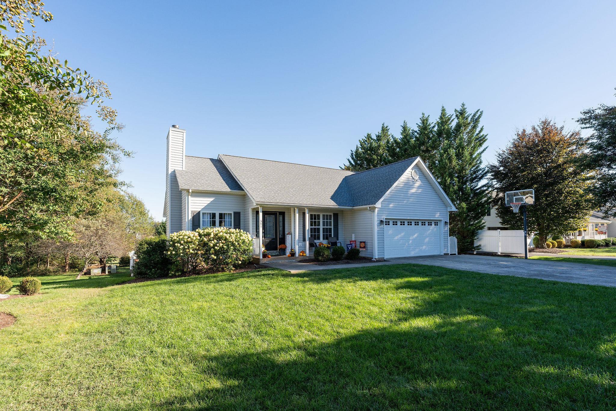 341 WYNDHAM HILL DR, FISHERSVILLE, Virginia 22939, 5 Bedrooms Bedrooms, ,3 BathroomsBathrooms,Residential,341 WYNDHAM HILL DR,682749 MLS # 682749 341 WYNDHAM HILL DR, FISHERSVILLE, Virginia 22939, 5 Bedrooms Bedrooms, ,3 BathroomsBathrooms,Residential,341 WYNDHAM HILL DR,682749 MLS # 682749