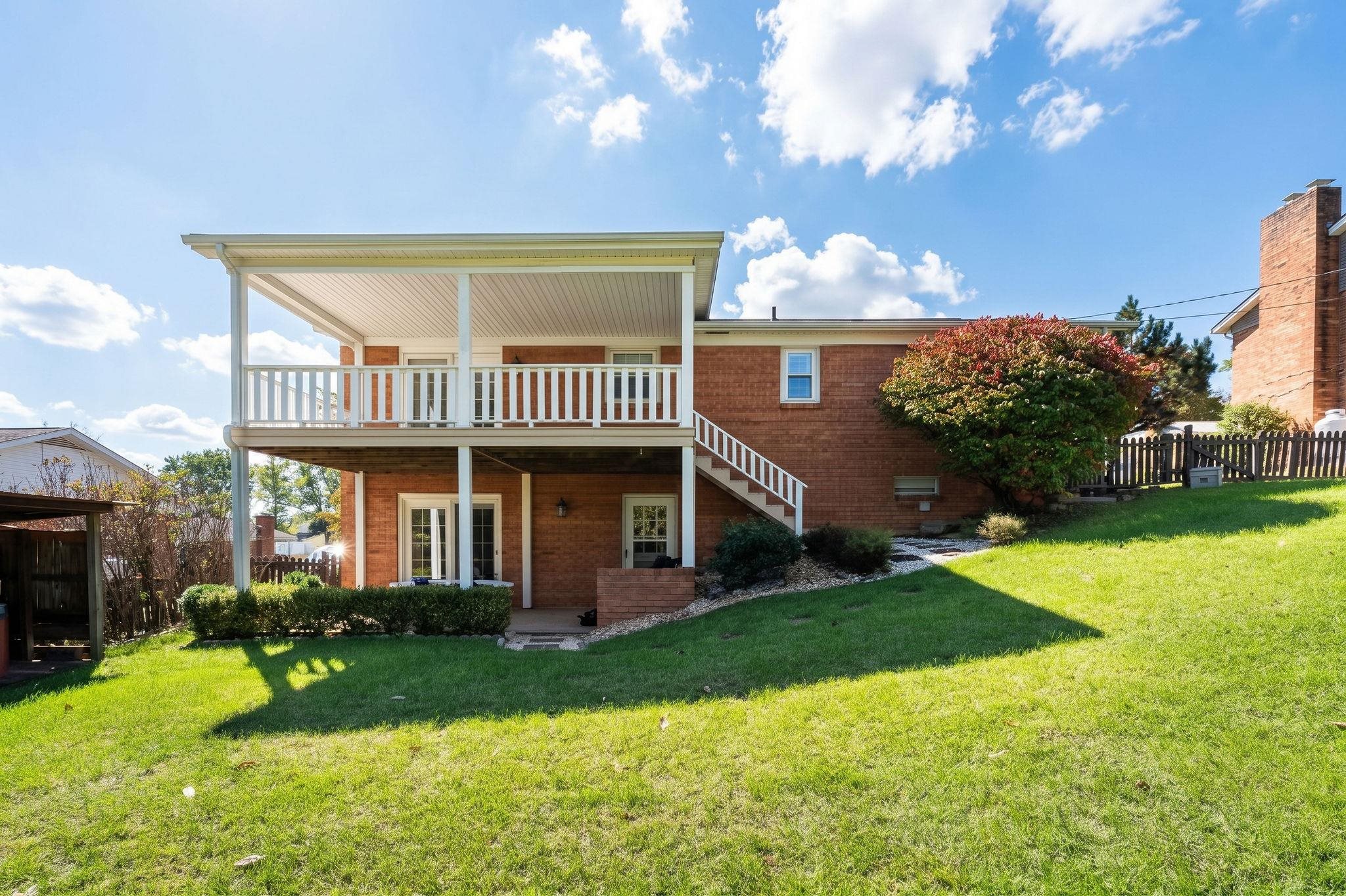 127 RIVER VIEW DR, VERONA, Virginia 24482, 4 Bedrooms Bedrooms, ,3 BathroomsBathrooms,Residential,127 RIVER VIEW DR,682750 MLS # 682750