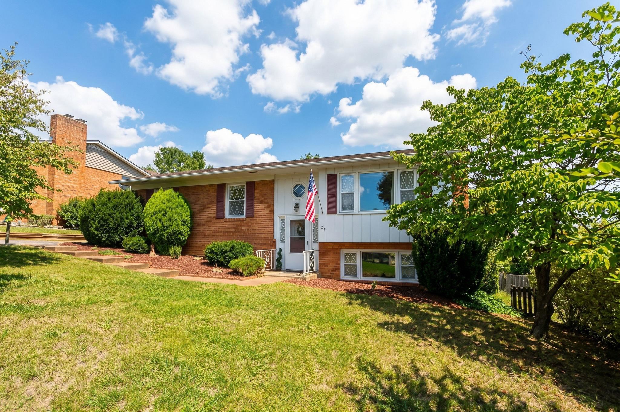 127 RIVER VIEW DR, VERONA, Virginia 24482, 4 Bedrooms Bedrooms, ,3 BathroomsBathrooms,Residential,127 RIVER VIEW DR,682750 MLS # 682750