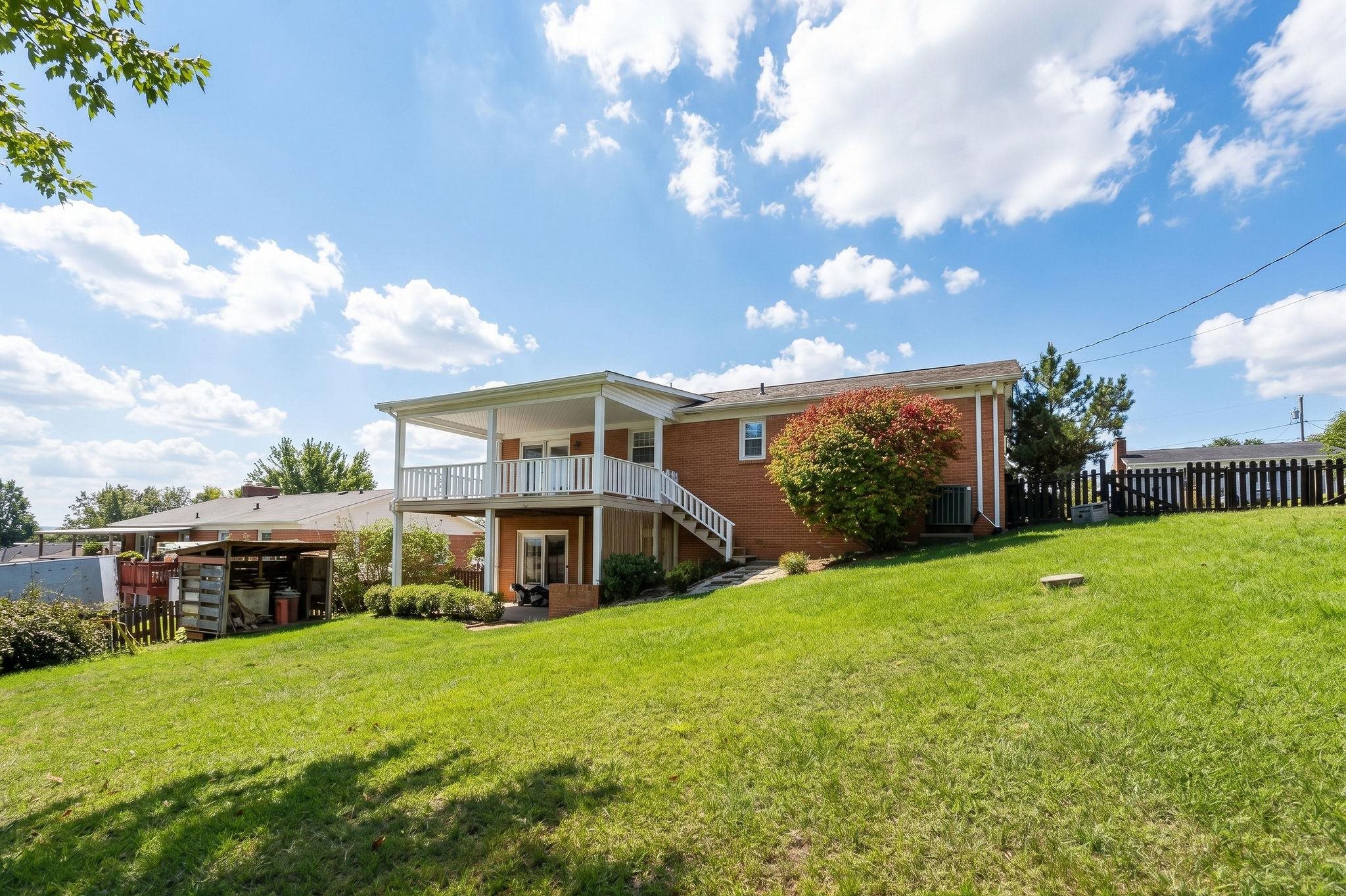 127 RIVER VIEW DR, VERONA, Virginia 24482, 4 Bedrooms Bedrooms, ,3 BathroomsBathrooms,Residential,127 RIVER VIEW DR,682750 MLS # 682750