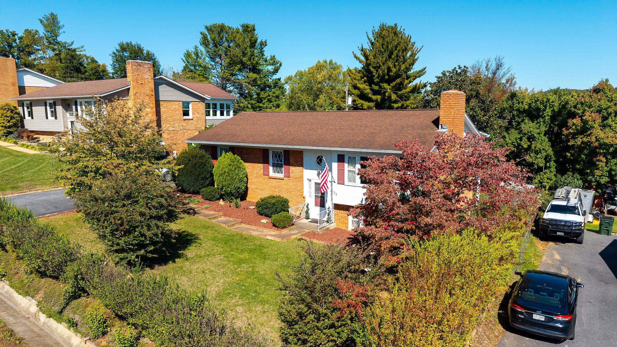 127 RIVER VIEW DR, VERONA, Virginia 24482, 4 Bedrooms Bedrooms, ,3 BathroomsBathrooms,Residential,127 RIVER VIEW DR,682750 MLS # 682750