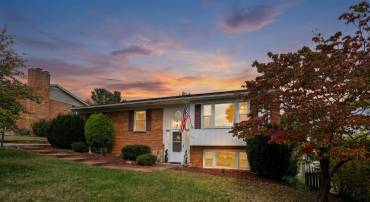 127 RIVER VIEW DR, VERONA, Virginia 24482, 4 Bedrooms Bedrooms, ,3 BathroomsBathrooms,Residential,127 RIVER VIEW DR,682750 MLS # 682750