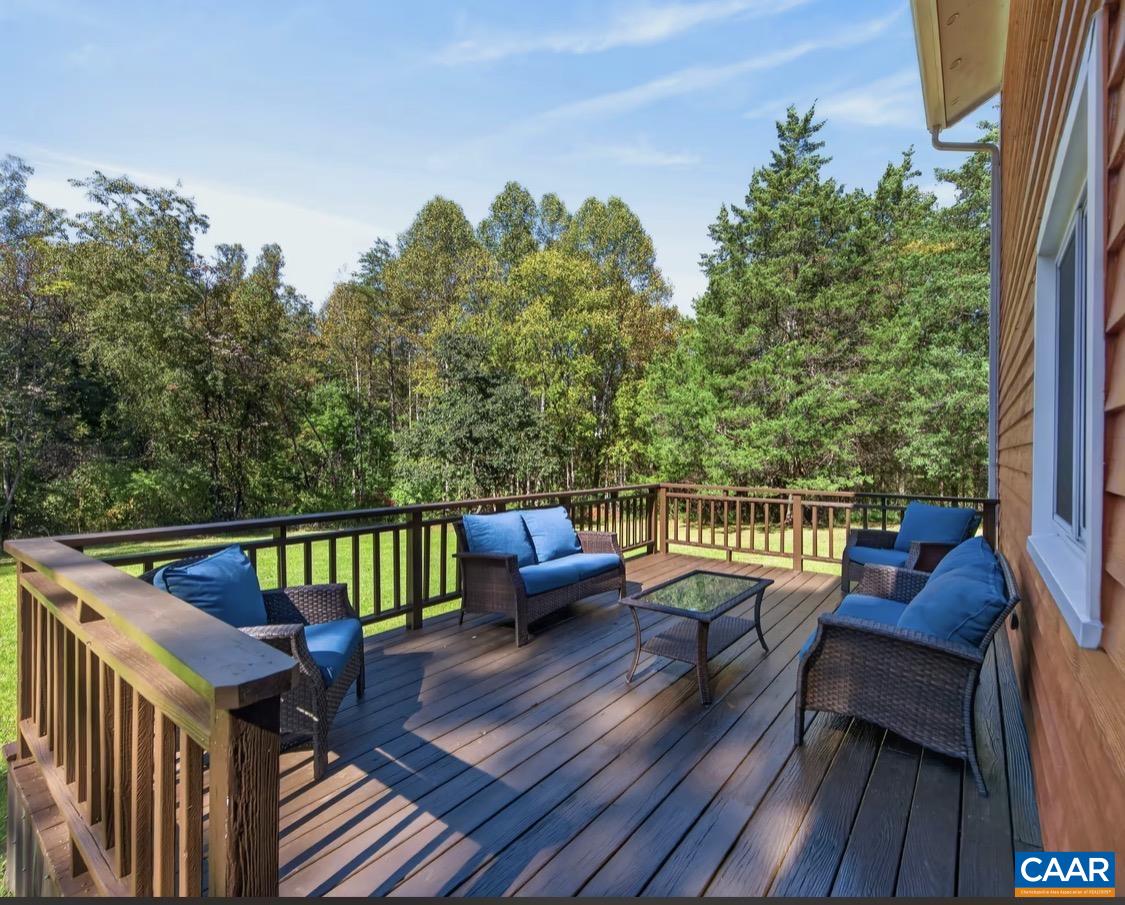 Beautiful back deck with lots of room for entertaining