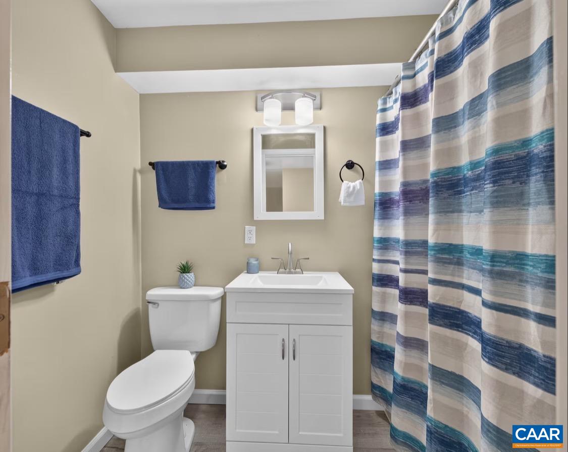 2nd floor bathroom