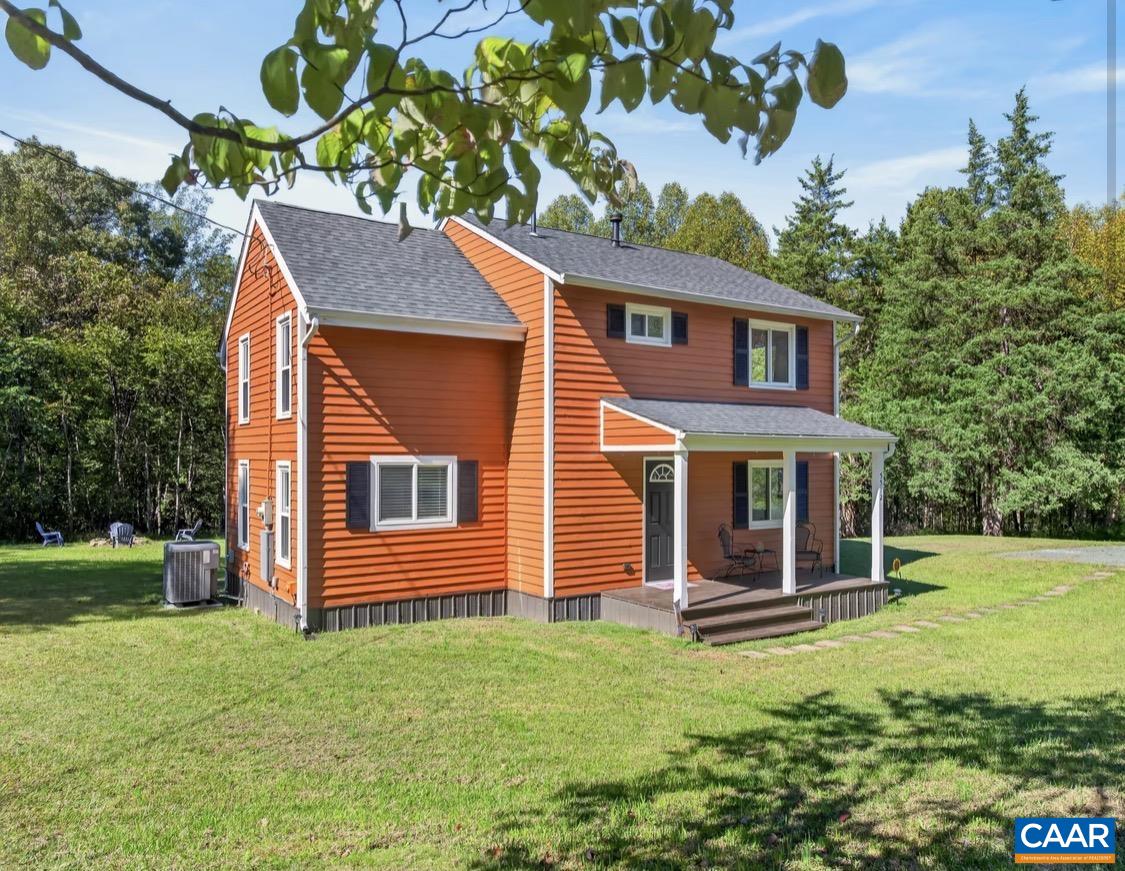5512 SECRETARYS SAND RD, ESMONT, Virginia 22937, 3 Bedrooms Bedrooms, ,2 BathroomsBathrooms,Residential,5512 SECRETARYS SAND RD,682751 MLS # 682751