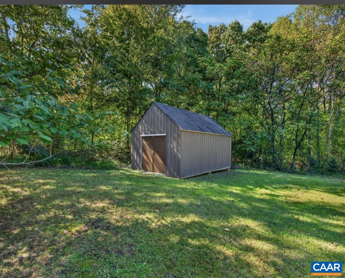 5512 SECRETARYS SAND RD, ESMONT, Virginia 22937, 3 Bedrooms Bedrooms, ,2 BathroomsBathrooms,Residential,5512 SECRETARYS SAND RD,682751 MLS # 682751