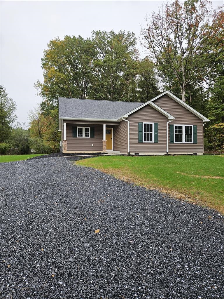 74 EVERGREEN CT, GROTTOES, Virginia 24421, 3 Bedrooms Bedrooms, ,2 BathroomsBathrooms,Residential,74 EVERGREEN CT,682765 MLS # 682765
