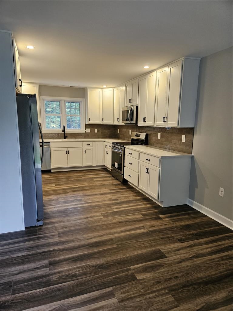 74 EVERGREEN CT, GROTTOES, Virginia 24421, 3 Bedrooms Bedrooms, ,2 BathroomsBathrooms,Residential,74 EVERGREEN CT,682765 MLS # 682765