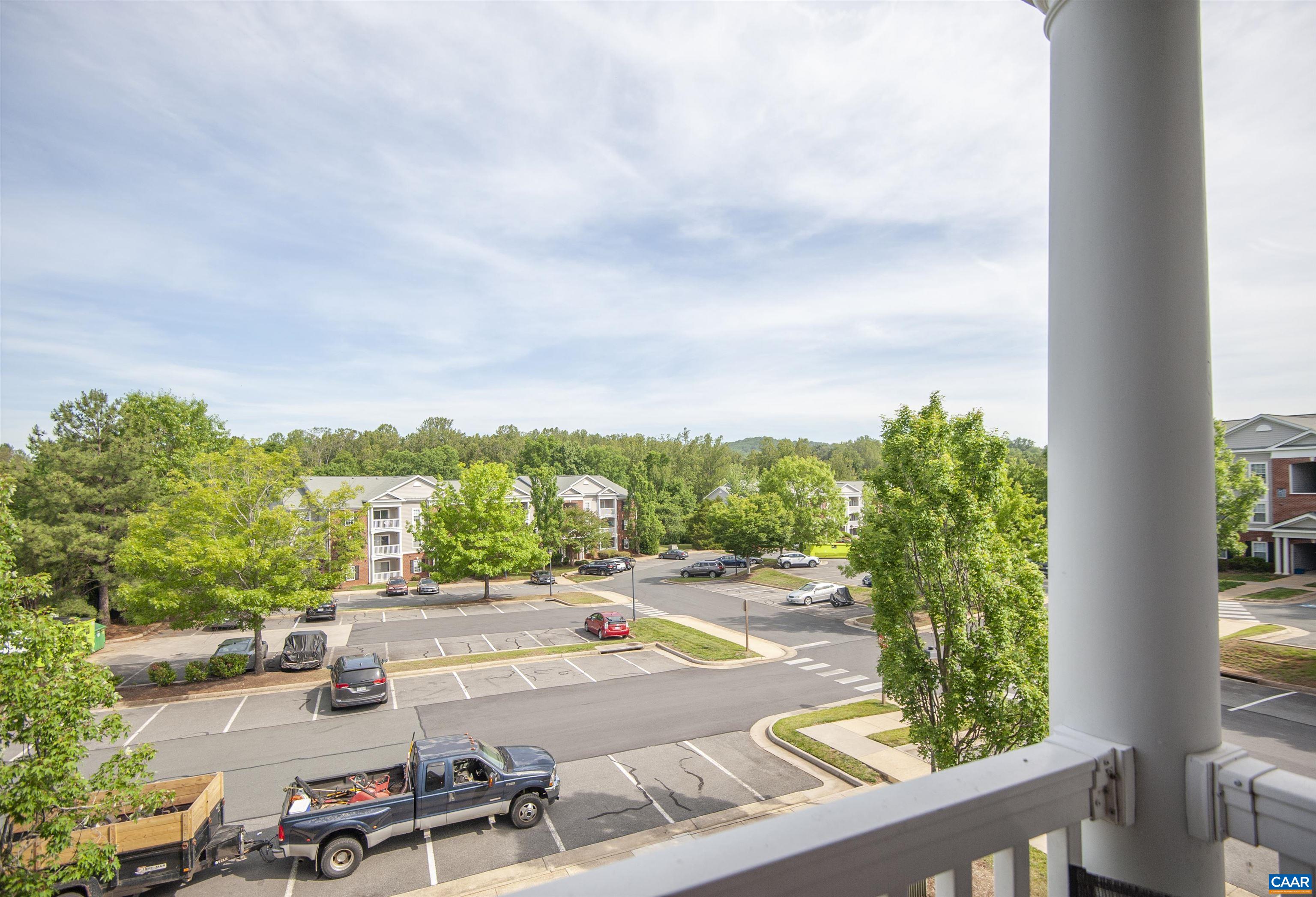 122 YELLOWSTONE DR, CHARLOTTESVILLE, Virginia 22903, 4 Bedrooms Bedrooms, ,4 BathroomsBathrooms,Residential,122 YELLOWSTONE DR,678146 MLS # 678146