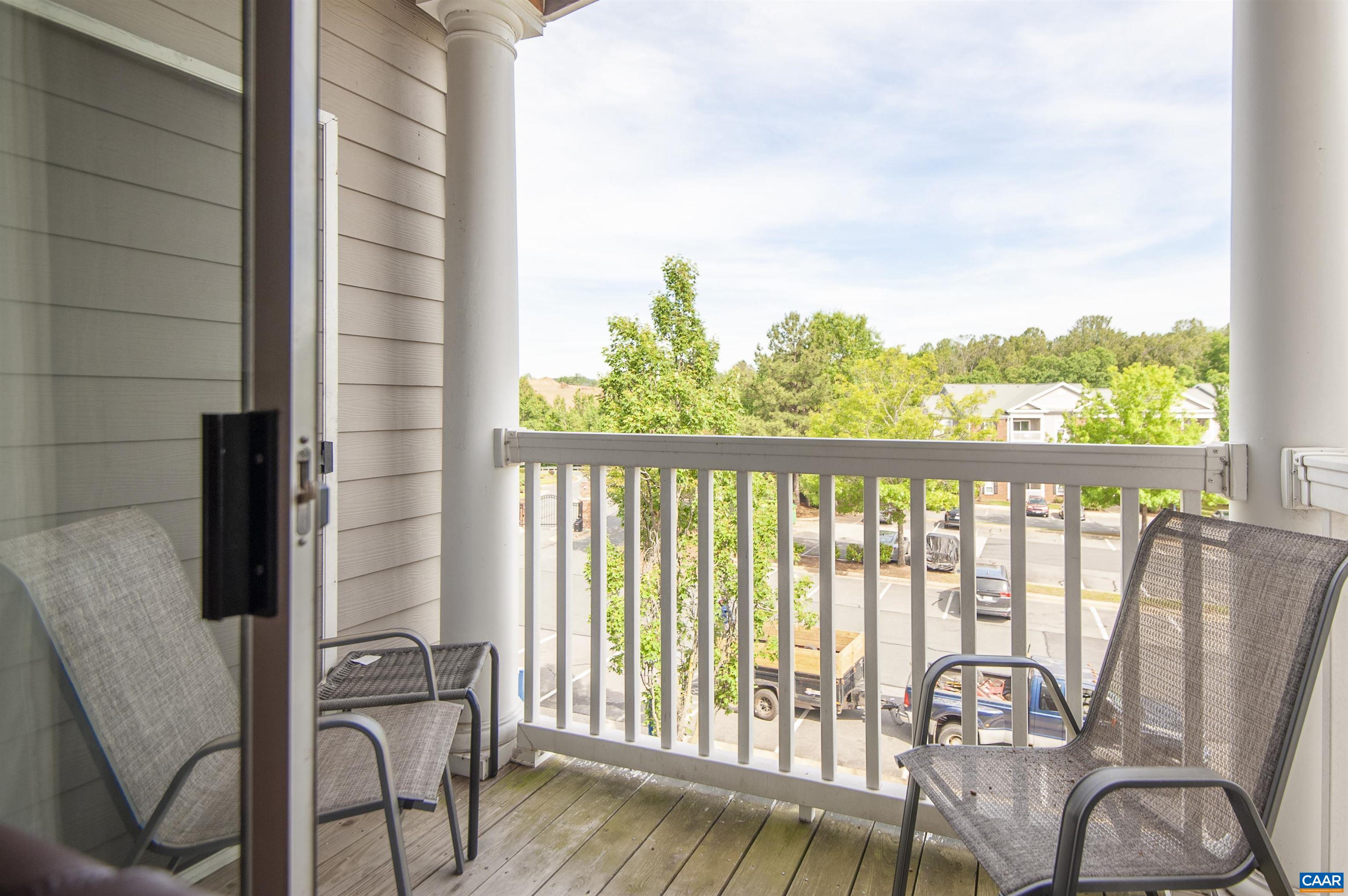 122 YELLOWSTONE DR, CHARLOTTESVILLE, Virginia 22903, 4 Bedrooms Bedrooms, ,4 BathroomsBathrooms,Residential,122 YELLOWSTONE DR,678146 MLS # 678146