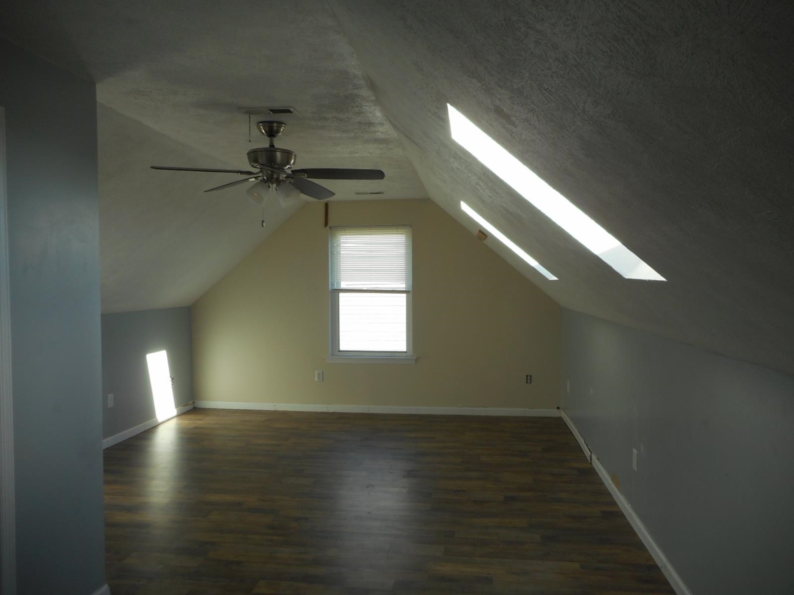 206 BRIDGEPORT DR, BRIDGEWATER, Virginia 22812, 4 Bedrooms Bedrooms, ,3 BathroomsBathrooms,Residential,VRM #229632,206 BRIDGEPORT DR,682769 MLS # 682769