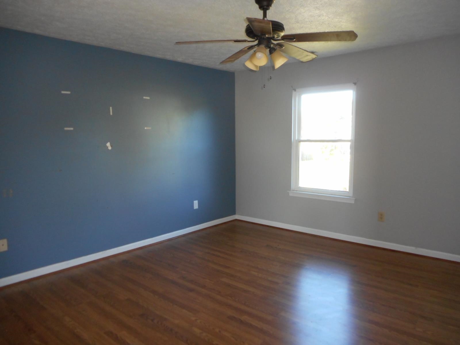 206 BRIDGEPORT DR, BRIDGEWATER, Virginia 22812, 4 Bedrooms Bedrooms, ,3 BathroomsBathrooms,Residential,VRM #229632,206 BRIDGEPORT DR,682769 MLS # 682769