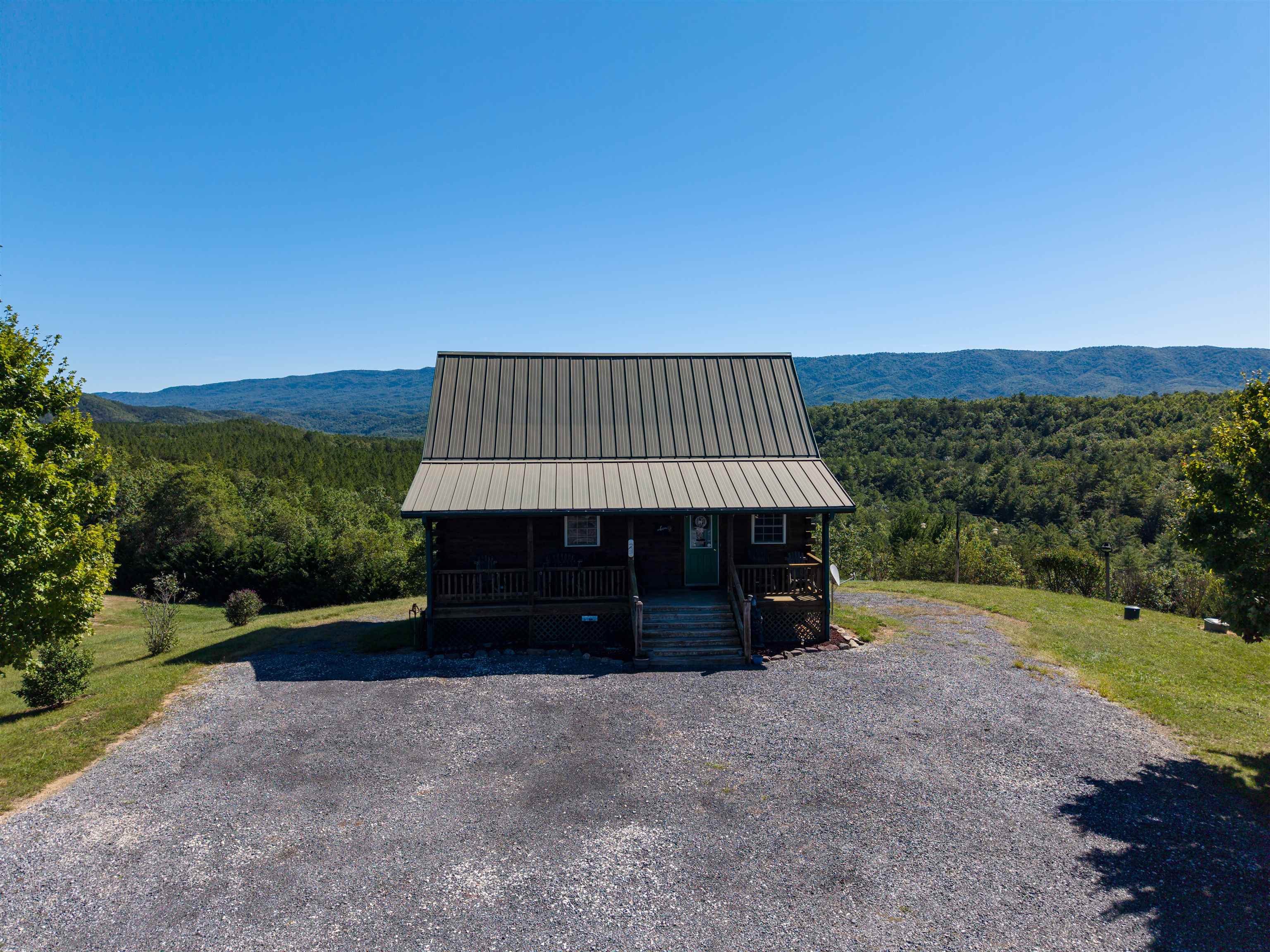 1475 OVERLOOK WAY, CLIFTON FORGE, Virginia 24422, 2 Bedrooms Bedrooms, ,3 BathroomsBathrooms,Residential,1475 OVERLOOK WAY,682770 MLS # 682770 1475 OVERLOOK WAY, CLIFTON FORGE, Virginia 24422, 2 Bedrooms Bedrooms, ,3 BathroomsBathrooms,Residential,1475 OVERLOOK WAY,682770 MLS # 682770