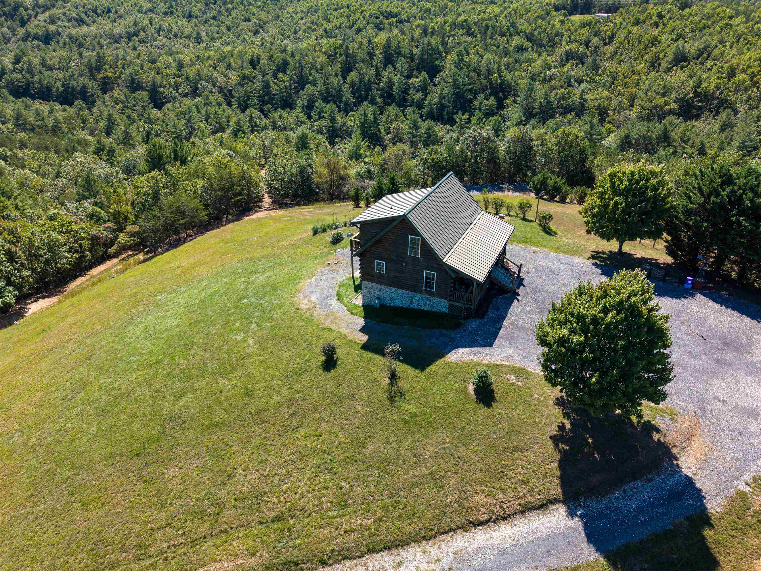 1475 OVERLOOK WAY, CLIFTON FORGE, Virginia 24422, 2 Bedrooms Bedrooms, ,3 BathroomsBathrooms,Residential,1475 OVERLOOK WAY,682770 MLS # 682770 1475 OVERLOOK WAY, CLIFTON FORGE, Virginia 24422, 2 Bedrooms Bedrooms, ,3 BathroomsBathrooms,Residential,1475 OVERLOOK WAY,682770 MLS # 682770