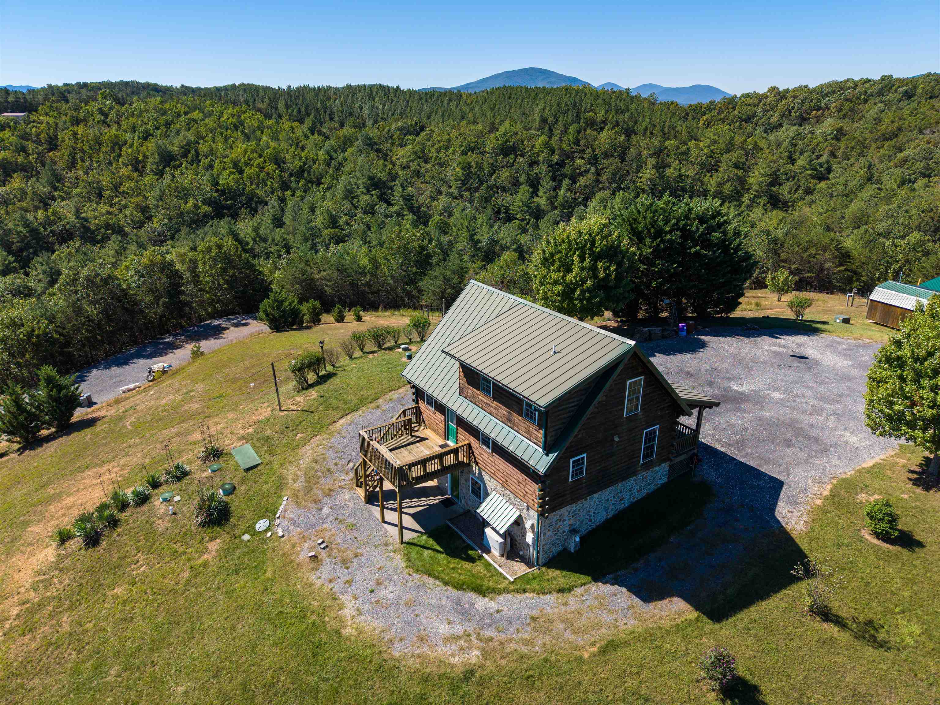 1475 OVERLOOK WAY, CLIFTON FORGE, Virginia 24422, 2 Bedrooms Bedrooms, ,3 BathroomsBathrooms,Residential,1475 OVERLOOK WAY,682770 MLS # 682770 1475 OVERLOOK WAY, CLIFTON FORGE, Virginia 24422, 2 Bedrooms Bedrooms, ,3 BathroomsBathrooms,Residential,1475 OVERLOOK WAY,682770 MLS # 682770
