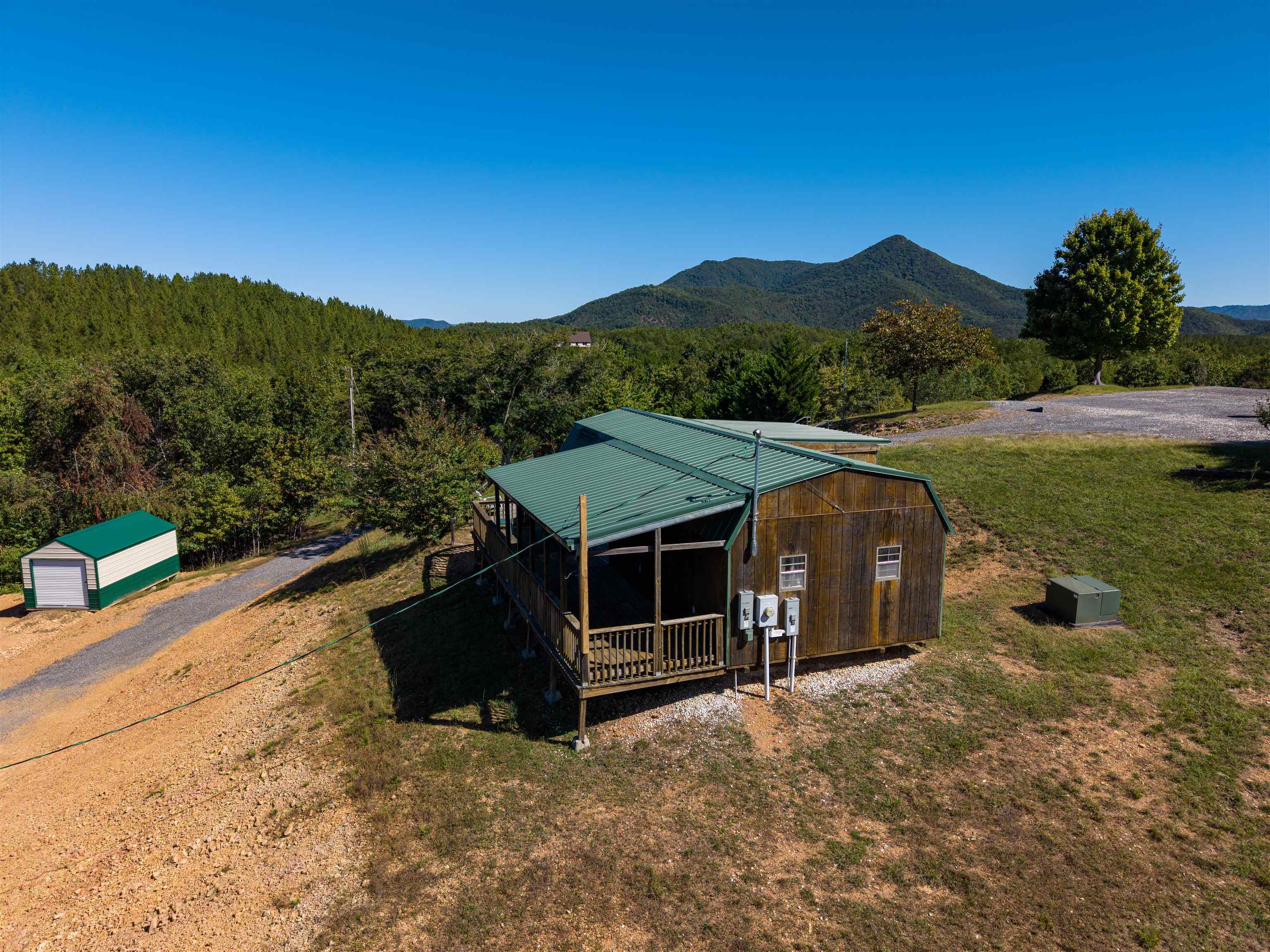 1475 OVERLOOK WAY, CLIFTON FORGE, Virginia 24422, 2 Bedrooms Bedrooms, ,3 BathroomsBathrooms,Residential,1475 OVERLOOK WAY,682770 MLS # 682770 1475 OVERLOOK WAY, CLIFTON FORGE, Virginia 24422, 2 Bedrooms Bedrooms, ,3 BathroomsBathrooms,Residential,1475 OVERLOOK WAY,682770 MLS # 682770
