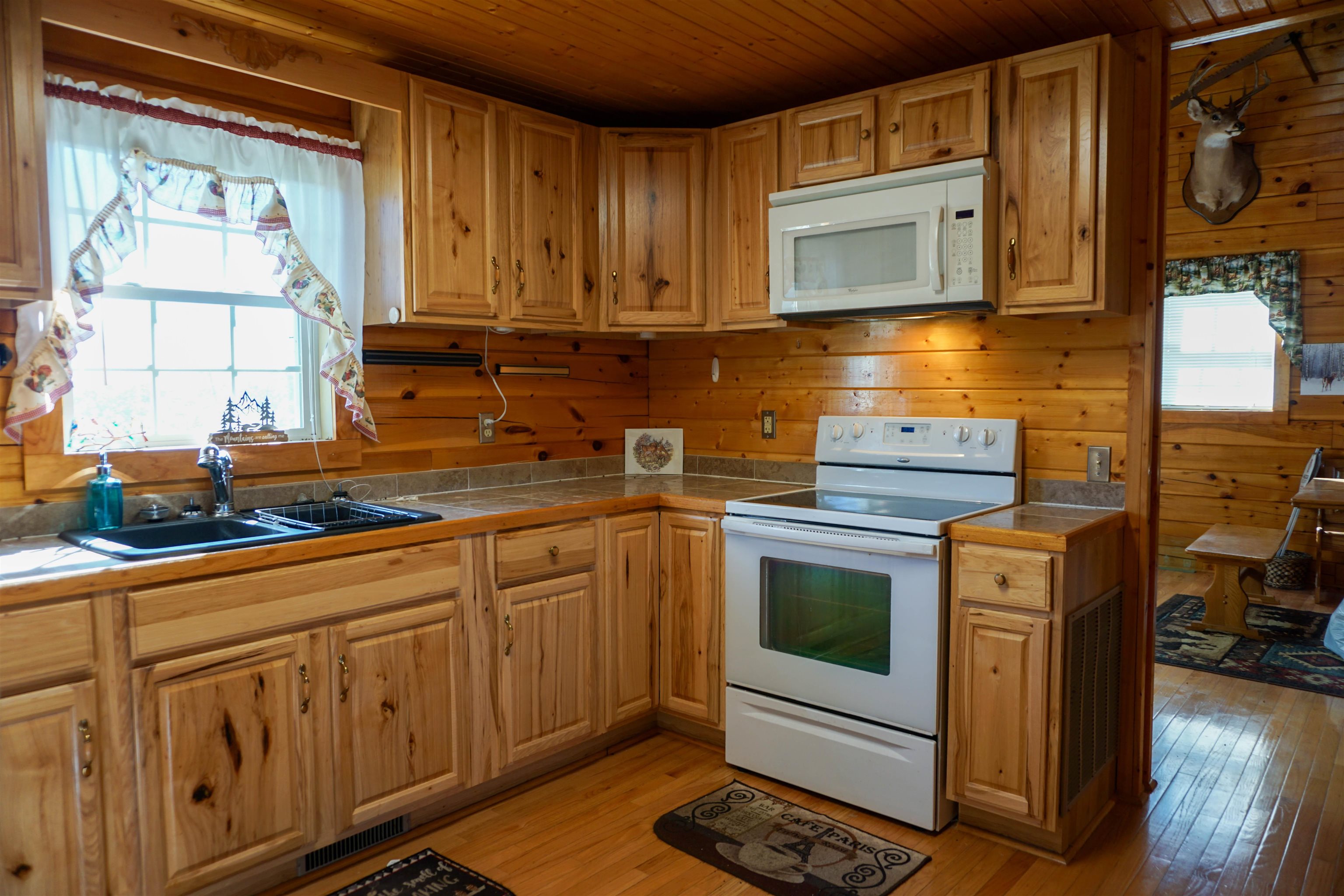 1475 OVERLOOK WAY, CLIFTON FORGE, Virginia 24422, 2 Bedrooms Bedrooms, ,3 BathroomsBathrooms,Residential,1475 OVERLOOK WAY,682770 MLS # 682770 1475 OVERLOOK WAY, CLIFTON FORGE, Virginia 24422, 2 Bedrooms Bedrooms, ,3 BathroomsBathrooms,Residential,1475 OVERLOOK WAY,682770 MLS # 682770