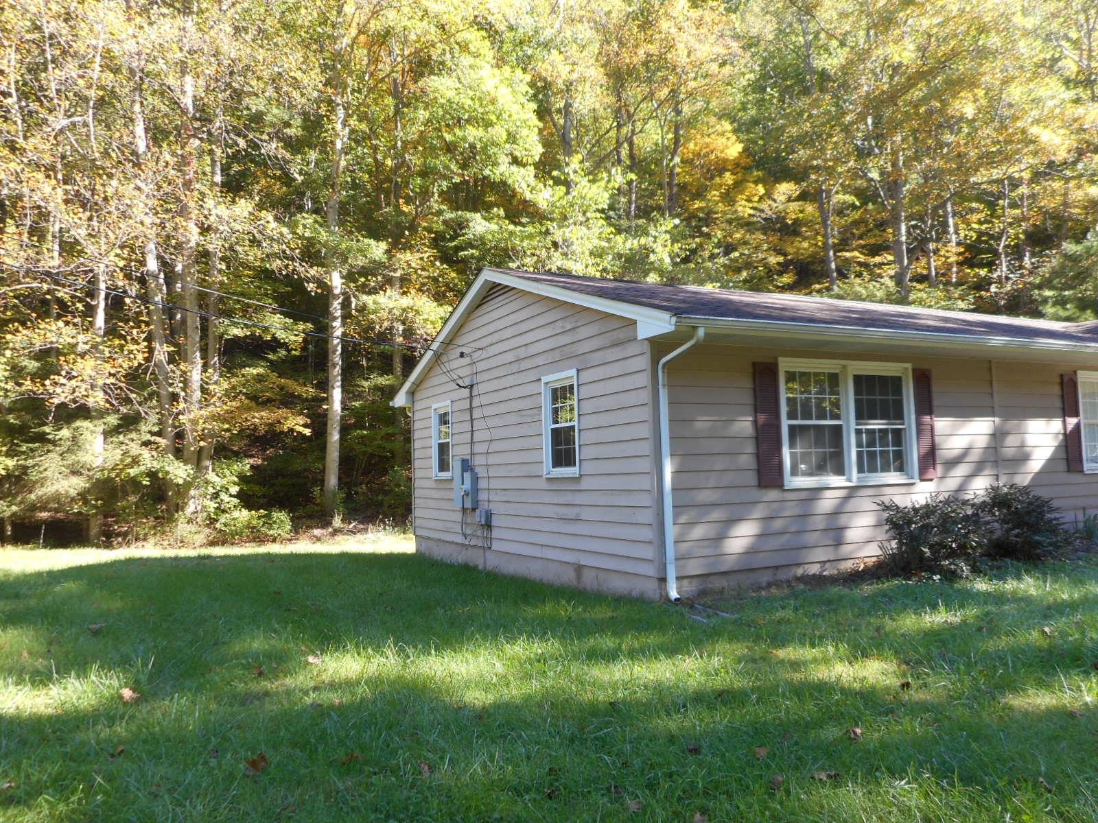 3203 PARKERSBURG PIKE, SWOOPE, Virginia 24479, 4 Bedrooms Bedrooms, ,1 BathroomBathrooms,Residential,VRM #228105,3203 PARKERSBURG PIKE,682771 MLS # 682771 3203 PARKERSBURG PIKE, SWOOPE, Virginia 24479, 4 Bedrooms Bedrooms, ,1 BathroomBathrooms,Residential,VRM #228105,3203 PARKERSBURG PIKE,682771 MLS # 682771