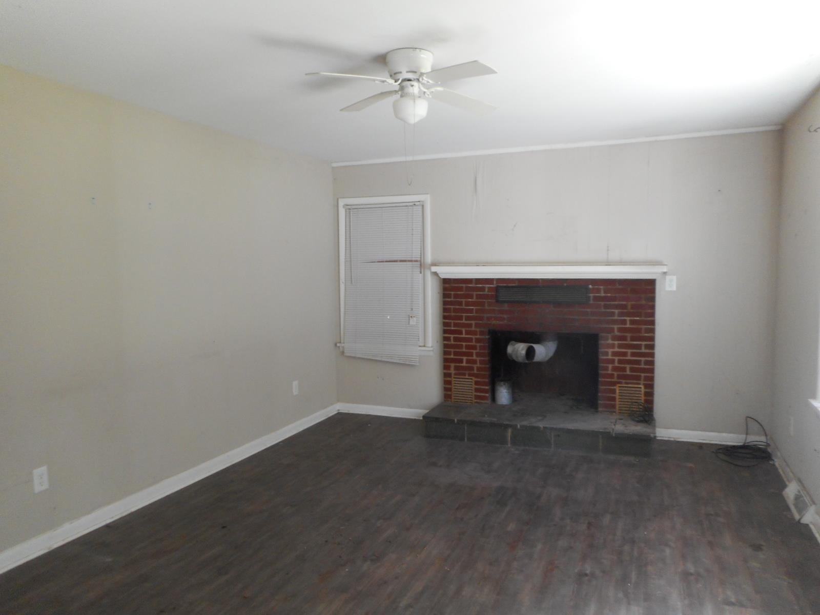 3203 PARKERSBURG PIKE, SWOOPE, Virginia 24479, 4 Bedrooms Bedrooms, ,1 BathroomBathrooms,Residential,VRM #228105,3203 PARKERSBURG PIKE,682771 MLS # 682771 3203 PARKERSBURG PIKE, SWOOPE, Virginia 24479, 4 Bedrooms Bedrooms, ,1 BathroomBathrooms,Residential,VRM #228105,3203 PARKERSBURG PIKE,682771 MLS # 682771