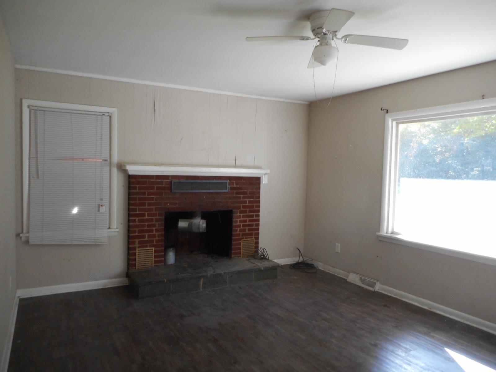 3203 PARKERSBURG PIKE, SWOOPE, Virginia 24479, 4 Bedrooms Bedrooms, ,1 BathroomBathrooms,Residential,VRM #228105,3203 PARKERSBURG PIKE,682771 MLS # 682771 3203 PARKERSBURG PIKE, SWOOPE, Virginia 24479, 4 Bedrooms Bedrooms, ,1 BathroomBathrooms,Residential,VRM #228105,3203 PARKERSBURG PIKE,682771 MLS # 682771