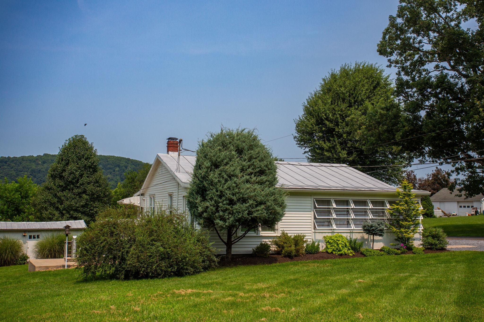10621 WENTWORTH DR, BROADWAY, Virginia 22815, 2 Bedrooms Bedrooms, ,1 BathroomBathrooms,Residential,10621 WENTWORTH DR,682773 MLS # 682773