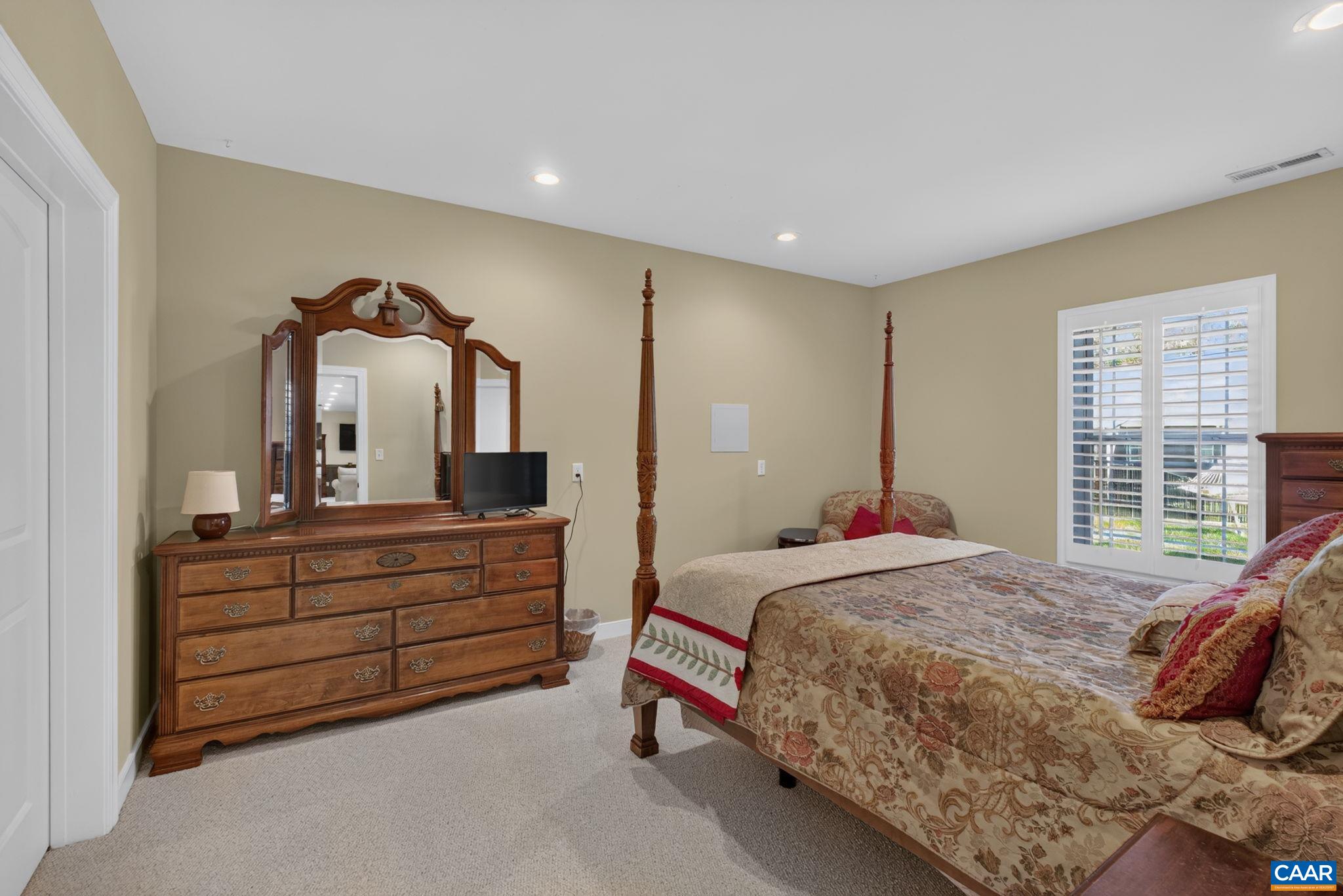 Terrace level- 4th. Bedroom- Perfect guest room! Terrace level- 4th. Bedroom- Perfect guest room!