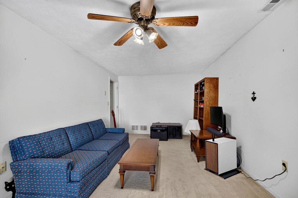 94 VALLEY VIEW AVE, MOUNT SIDNEY, Virginia 24467, 3 Bedrooms Bedrooms, ,3 BathroomsBathrooms,Residential,94 VALLEY VIEW AVE,682779 MLS # 682779