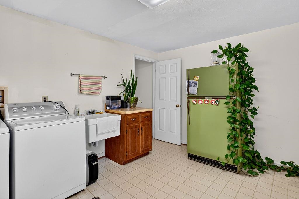 94 VALLEY VIEW AVE, MOUNT SIDNEY, Virginia 24467, 3 Bedrooms Bedrooms, ,3 BathroomsBathrooms,Residential,94 VALLEY VIEW AVE,682779 MLS # 682779