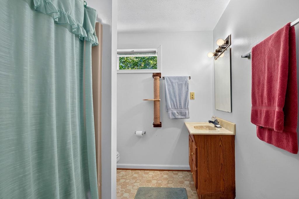 94 VALLEY VIEW AVE, MOUNT SIDNEY, Virginia 24467, 3 Bedrooms Bedrooms, ,3 BathroomsBathrooms,Residential,94 VALLEY VIEW AVE,682779 MLS # 682779