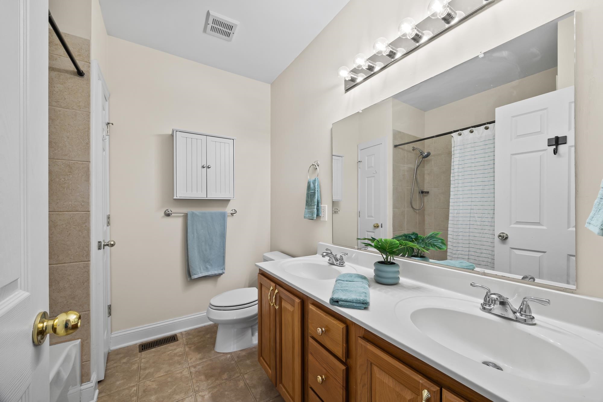 45 WINDGATE CIR, FISHERSVILLE, Virginia 22939, 2 Bedrooms Bedrooms, ,2 BathroomsBathrooms,Residential,full finished, walkout basement, Gorgeous mountain,45 WINDGATE CIR,682786 MLS # 682786 45 WINDGATE CIR, FISHERSVILLE, Virginia 22939, 2 Bedrooms Bedrooms, ,2 BathroomsBathrooms,Residential,full finished, walkout basement, Gorgeous mountain,45 WINDGATE CIR,682786 MLS # 682786