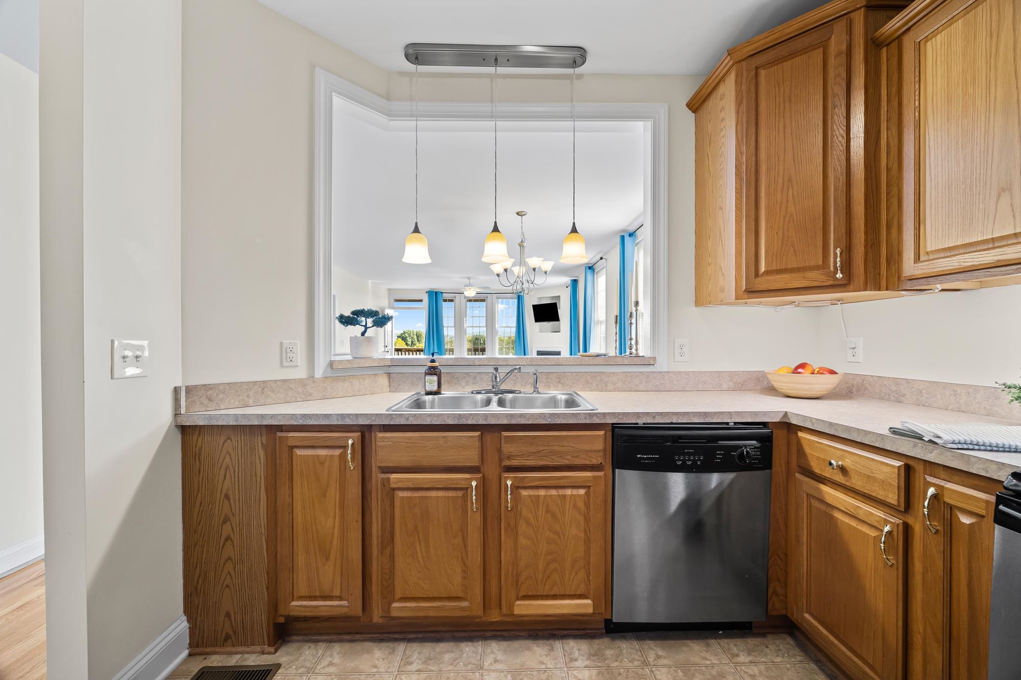 45 WINDGATE CIR, FISHERSVILLE, Virginia 22939, 2 Bedrooms Bedrooms, ,2 BathroomsBathrooms,Residential,full finished, walkout basement, Gorgeous mountain,45 WINDGATE CIR,682786 MLS # 682786 45 WINDGATE CIR, FISHERSVILLE, Virginia 22939, 2 Bedrooms Bedrooms, ,2 BathroomsBathrooms,Residential,full finished, walkout basement, Gorgeous mountain,45 WINDGATE CIR,682786 MLS # 682786