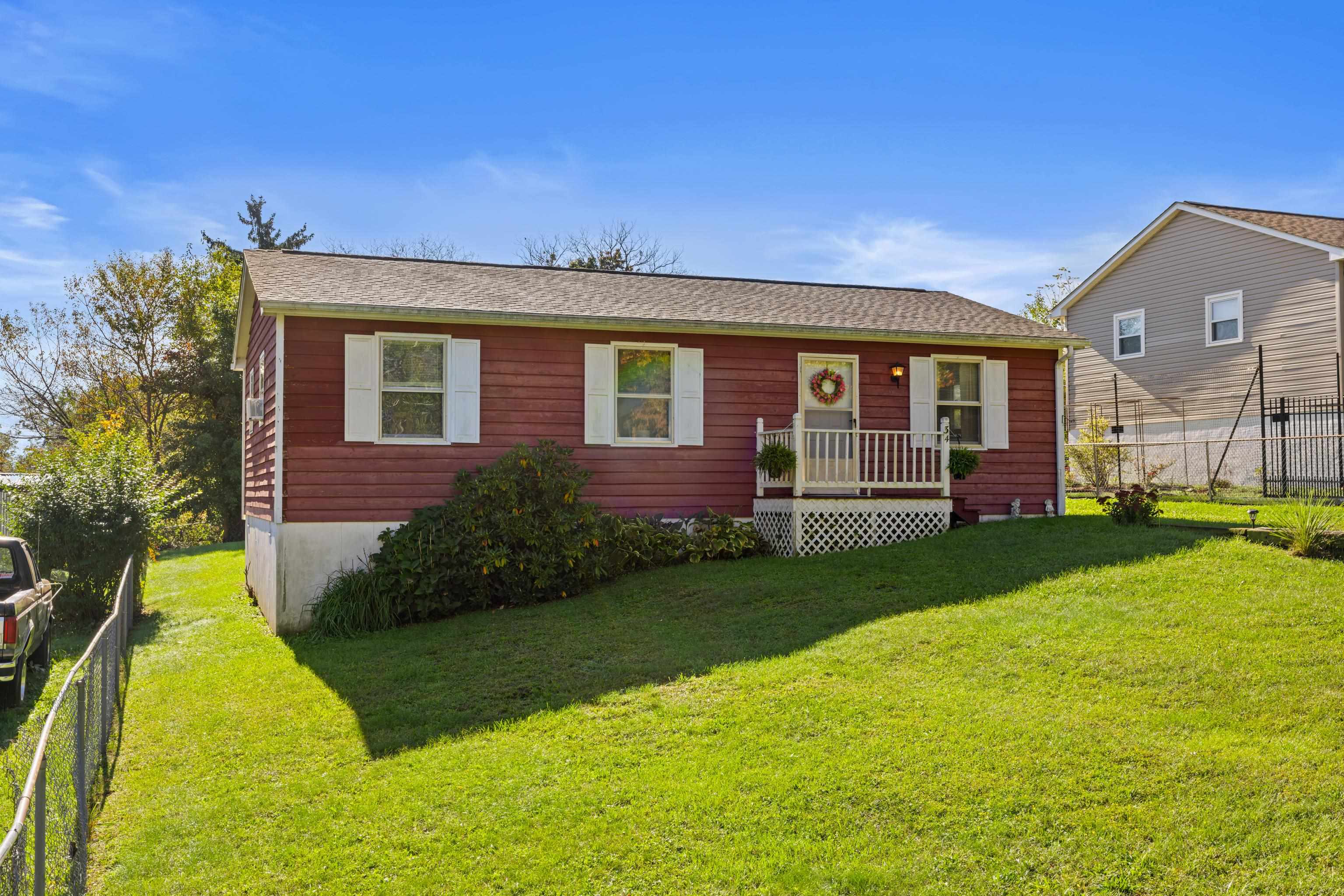 34 AUGUSTA ST, VERONA, Virginia 24482, 3 Bedrooms Bedrooms, ,1 BathroomBathrooms,Residential,34 AUGUSTA ST,682789 MLS # 682789