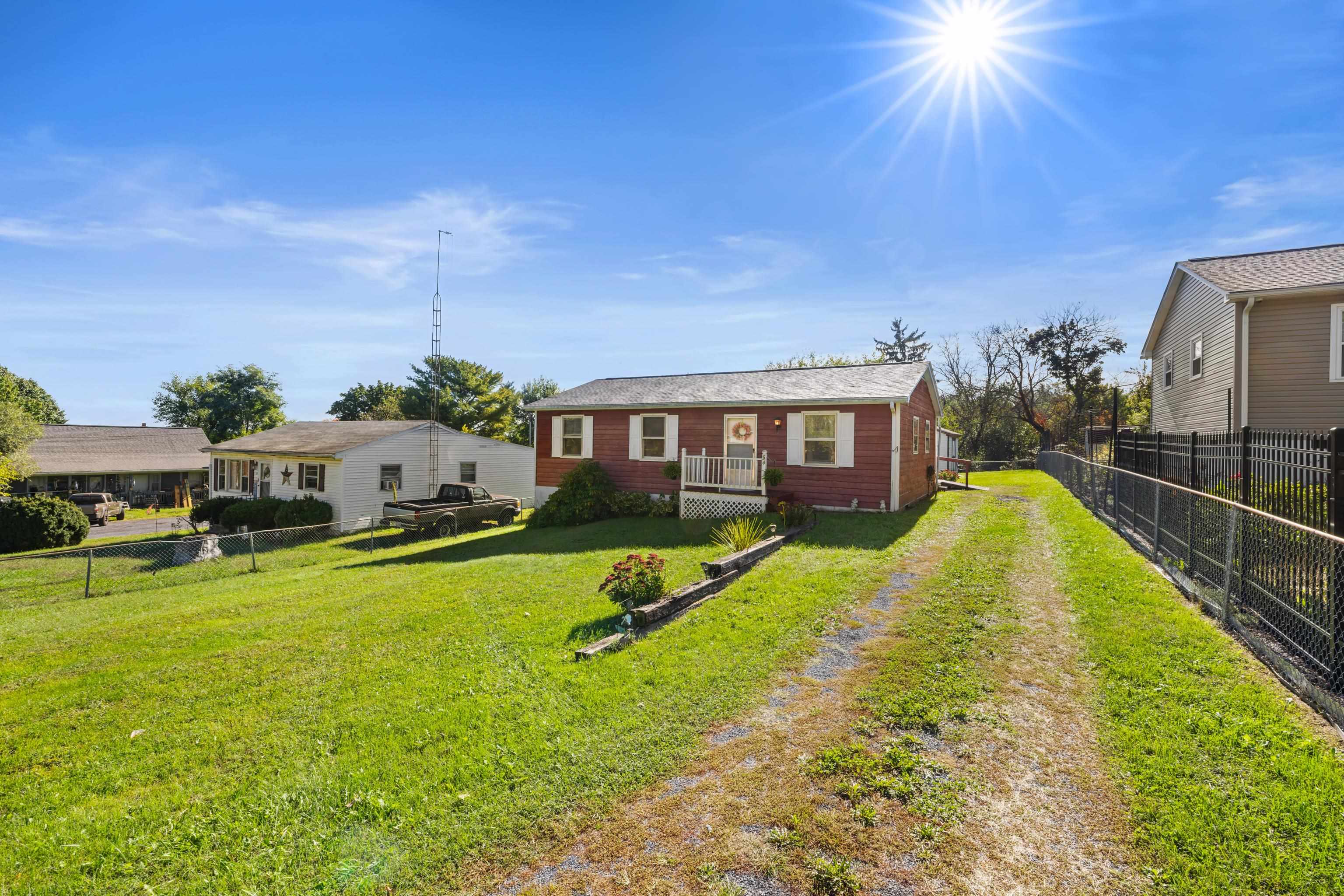 34 AUGUSTA ST, VERONA, Virginia 24482, 3 Bedrooms Bedrooms, ,1 BathroomBathrooms,Residential,34 AUGUSTA ST,682789 MLS # 682789