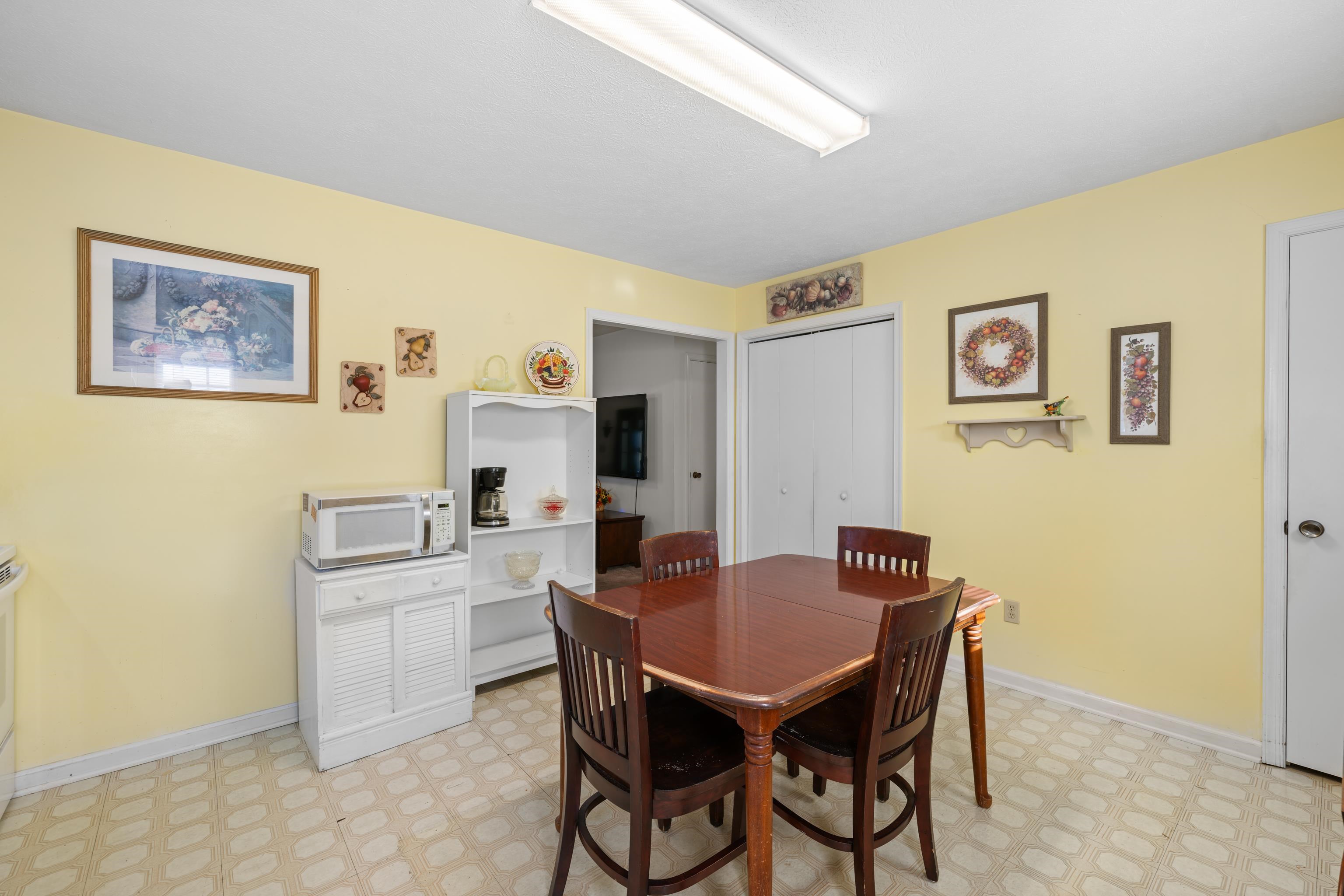 34 AUGUSTA ST, VERONA, Virginia 24482, 3 Bedrooms Bedrooms, ,1 BathroomBathrooms,Residential,34 AUGUSTA ST,682789 MLS # 682789