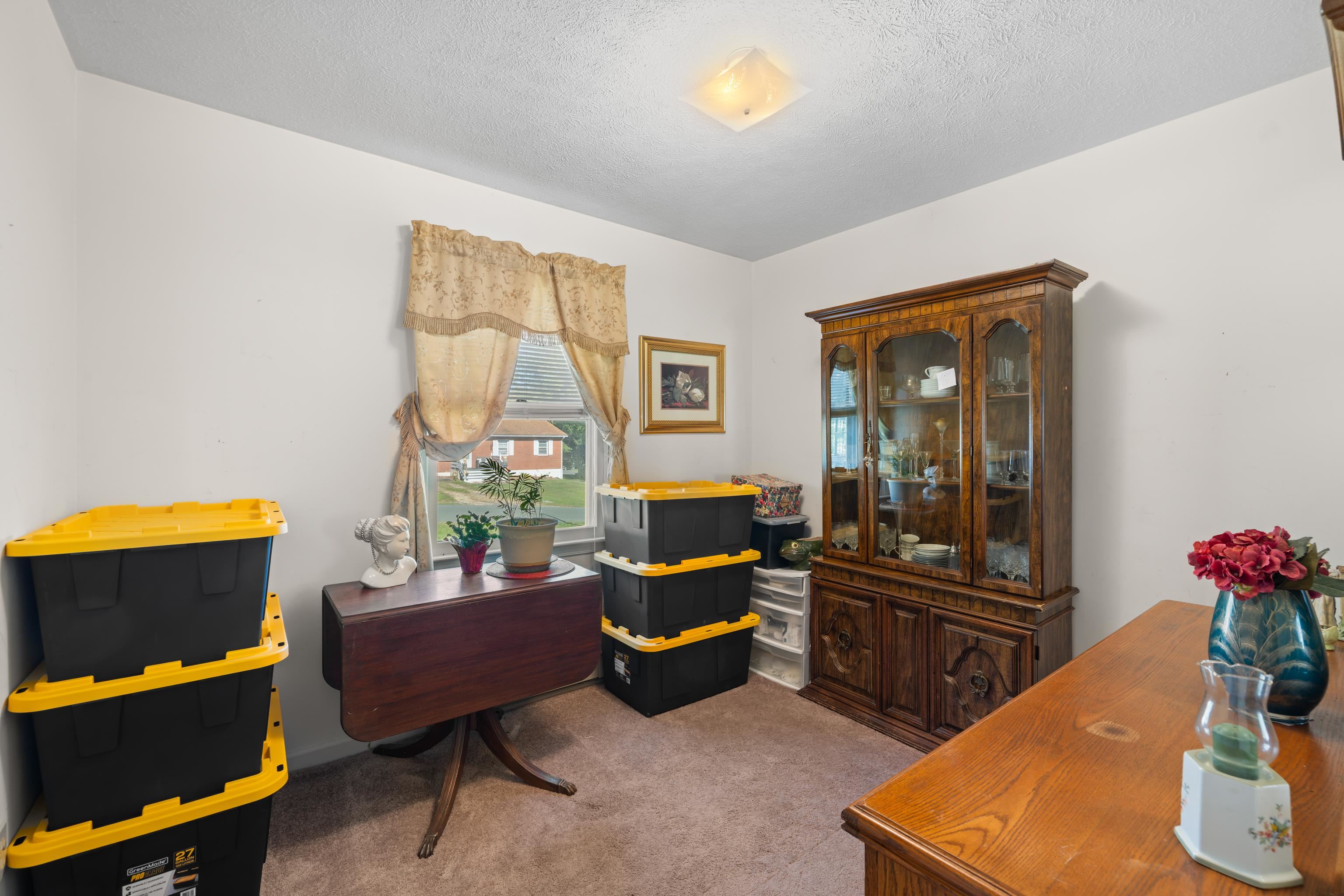 34 AUGUSTA ST, VERONA, Virginia 24482, 3 Bedrooms Bedrooms, ,1 BathroomBathrooms,Residential,34 AUGUSTA ST,682789 MLS # 682789