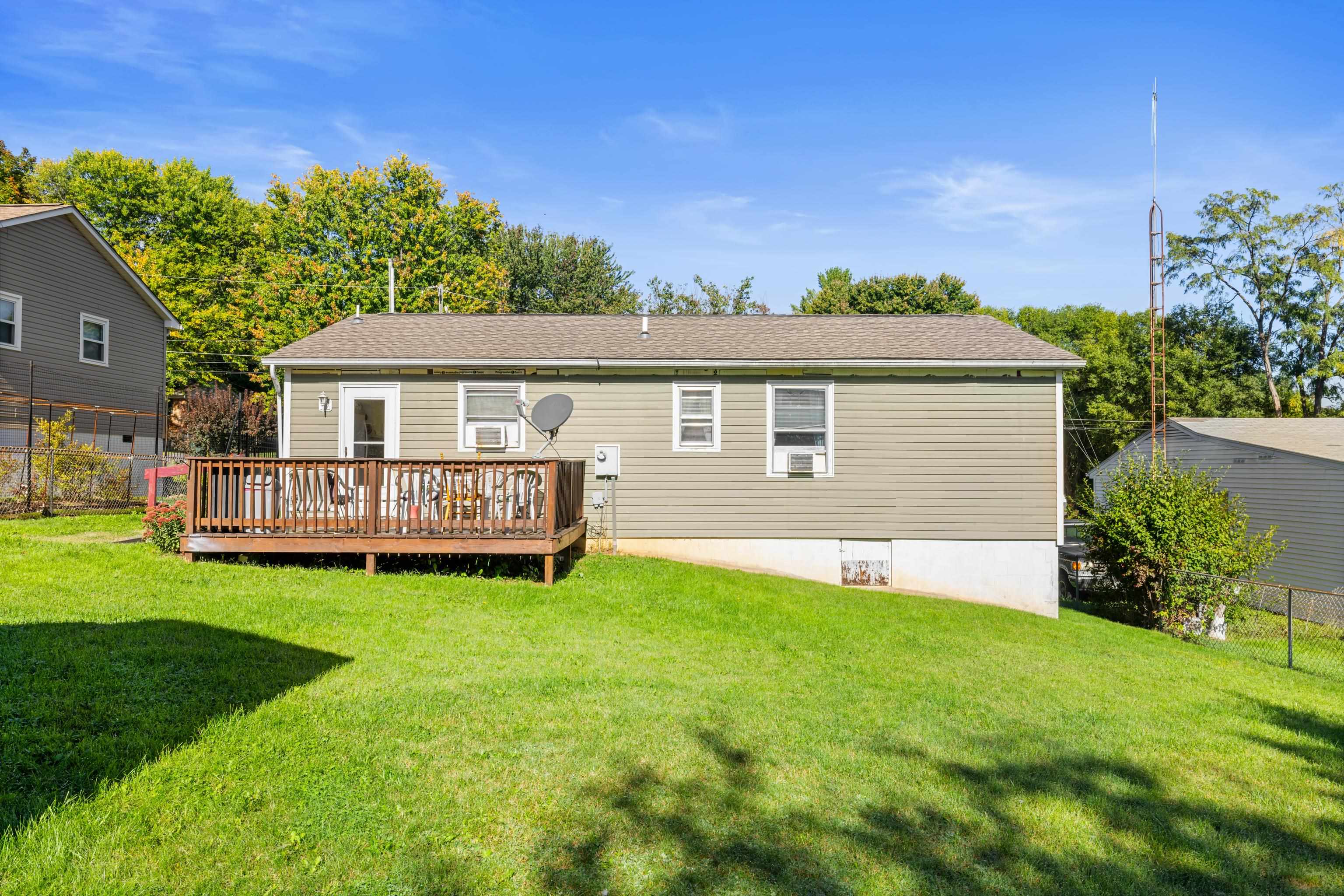 34 AUGUSTA ST, VERONA, Virginia 24482, 3 Bedrooms Bedrooms, ,1 BathroomBathrooms,Residential,34 AUGUSTA ST,682789 MLS # 682789