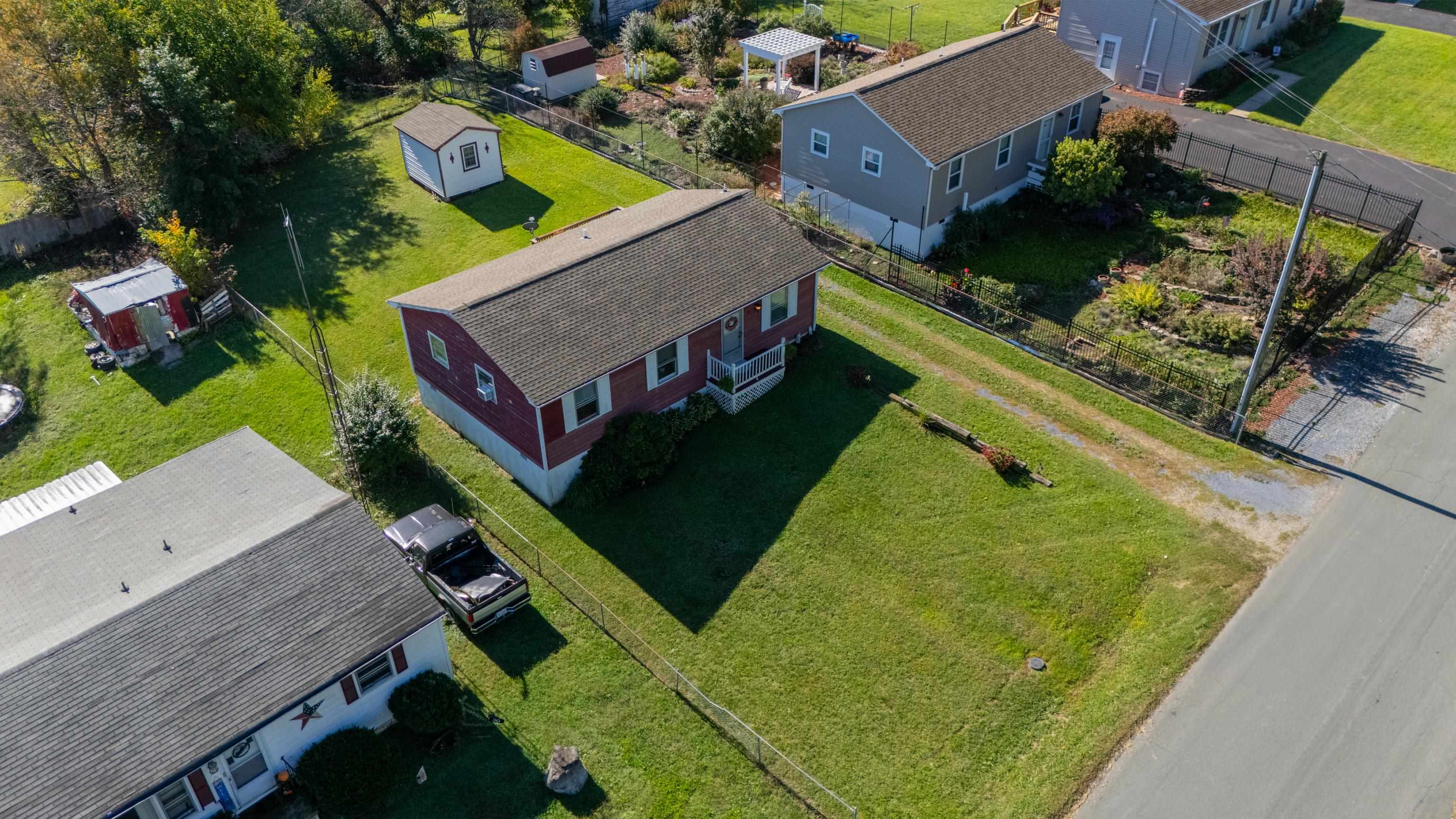34 AUGUSTA ST, VERONA, Virginia 24482, 3 Bedrooms Bedrooms, ,1 BathroomBathrooms,Residential,34 AUGUSTA ST,682789 MLS # 682789