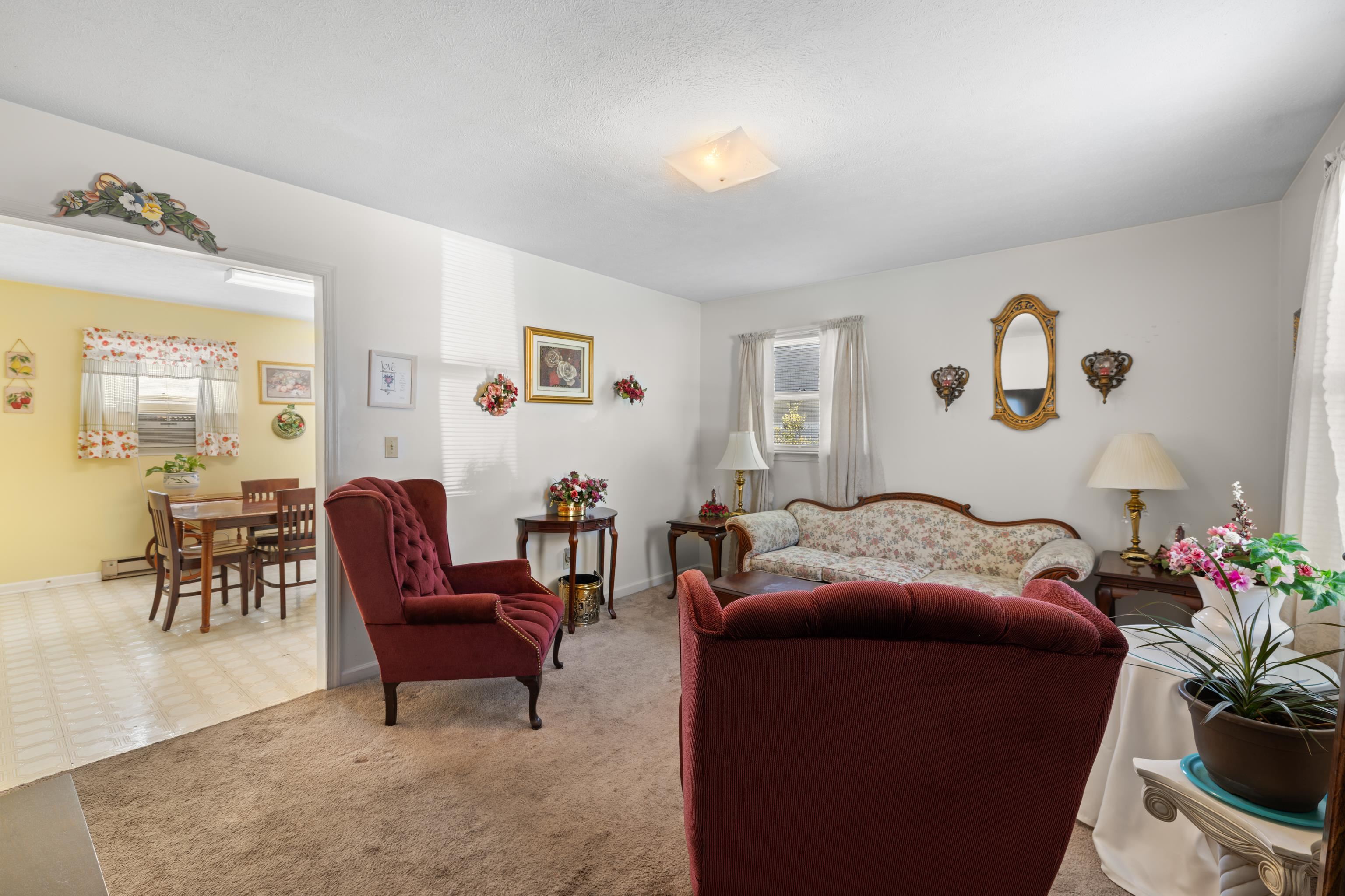 34 AUGUSTA ST, VERONA, Virginia 24482, 3 Bedrooms Bedrooms, ,1 BathroomBathrooms,Residential,34 AUGUSTA ST,682789 MLS # 682789
