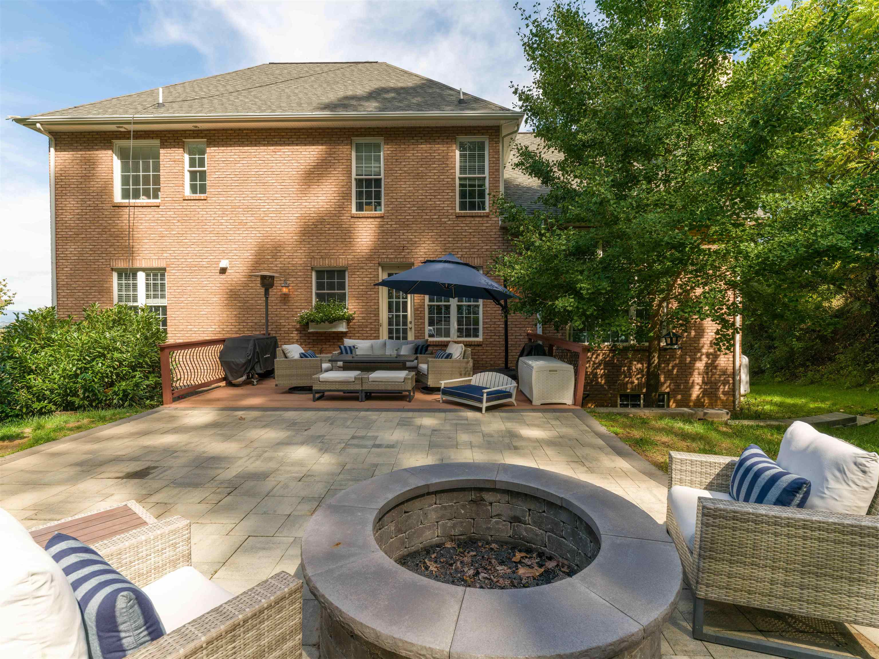 206 BLUE STONE HILLS DR, HARRISONBURG, Virginia 22801, 5 Bedrooms Bedrooms, ,4 BathroomsBathrooms,Residential,206 BLUE STONE HILLS DR,682633 MLS # 682633