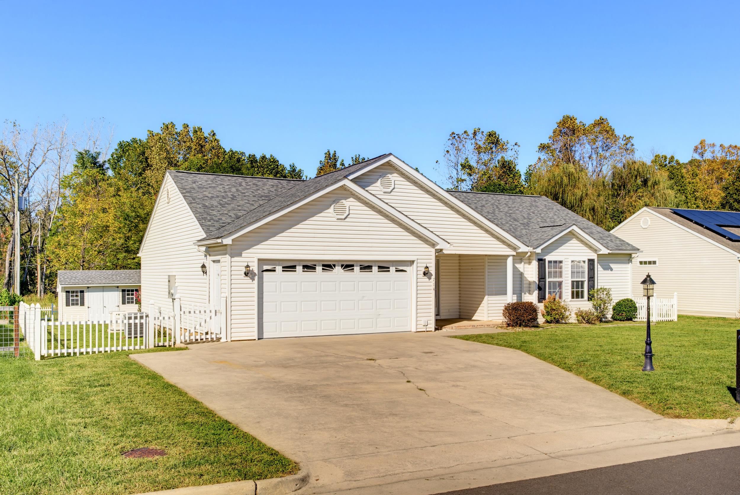 714 RITCHIE BLVD, STAUNTON, Virginia 24401, 3 Bedrooms Bedrooms, ,2 BathroomsBathrooms,Residential,714 RITCHIE BLVD,682790 MLS # 682790