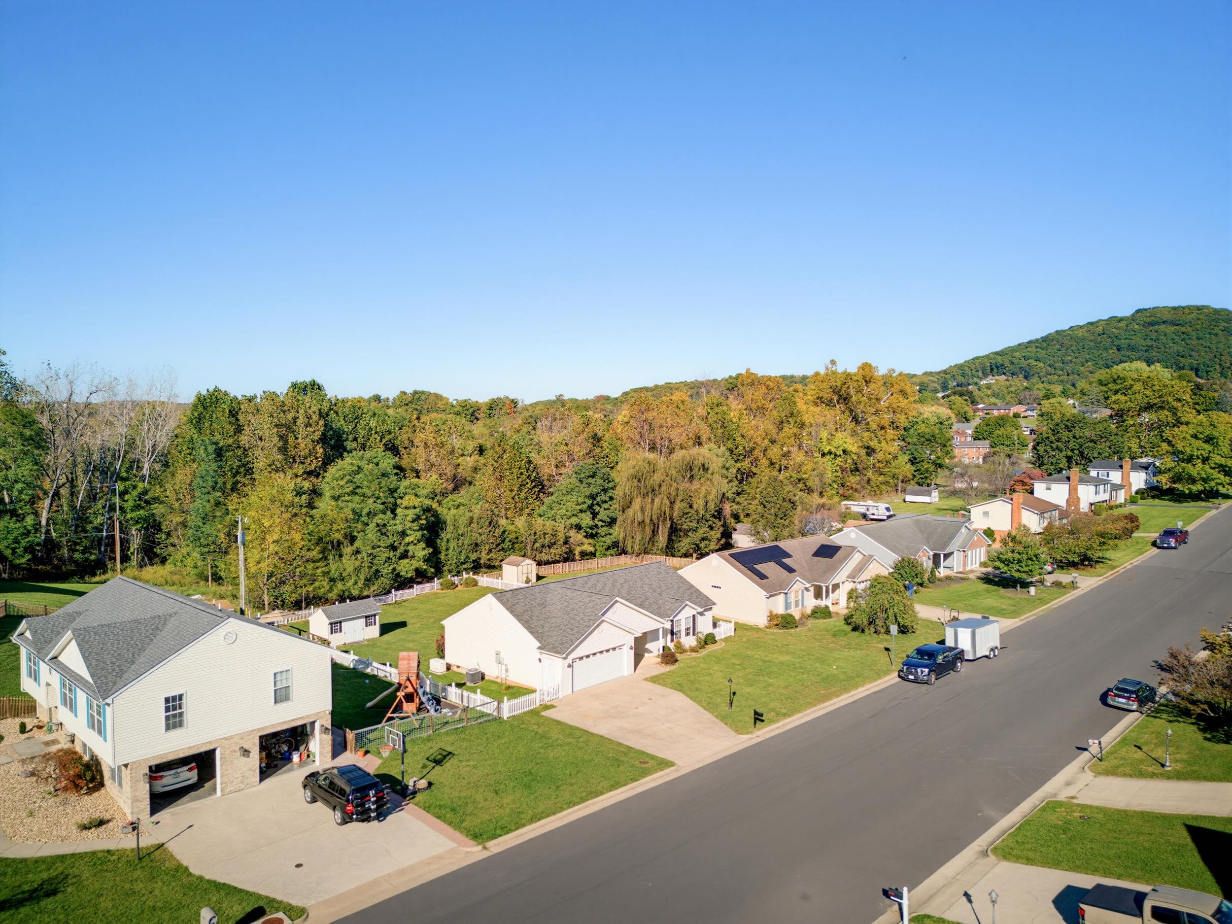 714 RITCHIE BLVD, STAUNTON, Virginia 24401, 3 Bedrooms Bedrooms, ,2 BathroomsBathrooms,Residential,714 RITCHIE BLVD,682790 MLS # 682790