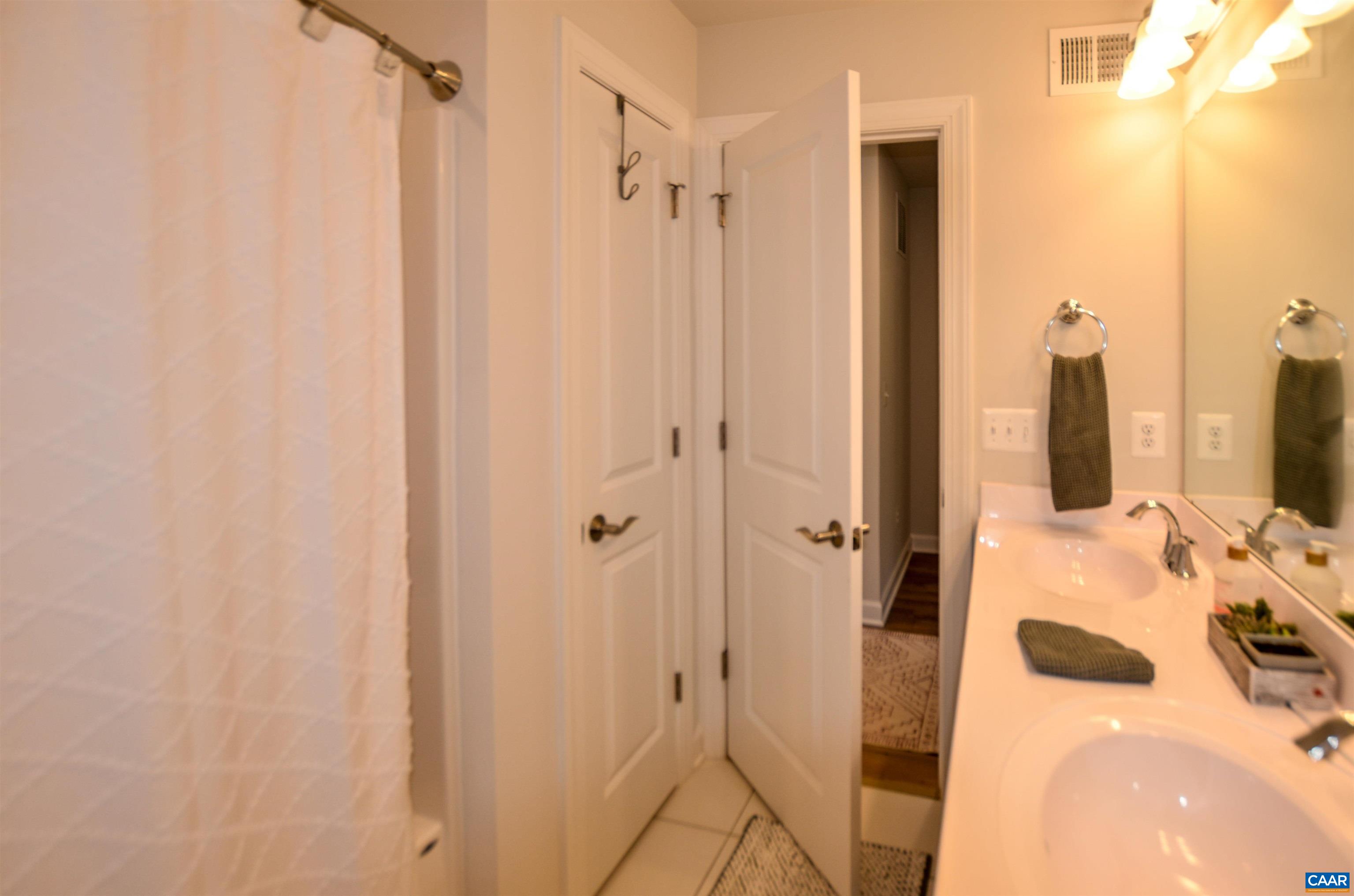3166 HORIZON RD, CHARLOTTESVILLE, Virginia 22902, 3 Bedrooms Bedrooms, ,2 BathroomsBathrooms,Residential,Like New Eco-Smart Energy Efficient,3166 HORIZON RD,682791 MLS # 682791 3166 HORIZON RD, CHARLOTTESVILLE, Virginia 22902, 3 Bedrooms Bedrooms, ,2 BathroomsBathrooms,Residential,Like New Eco-Smart Energy Efficient,3166 HORIZON RD,682791 MLS # 682791