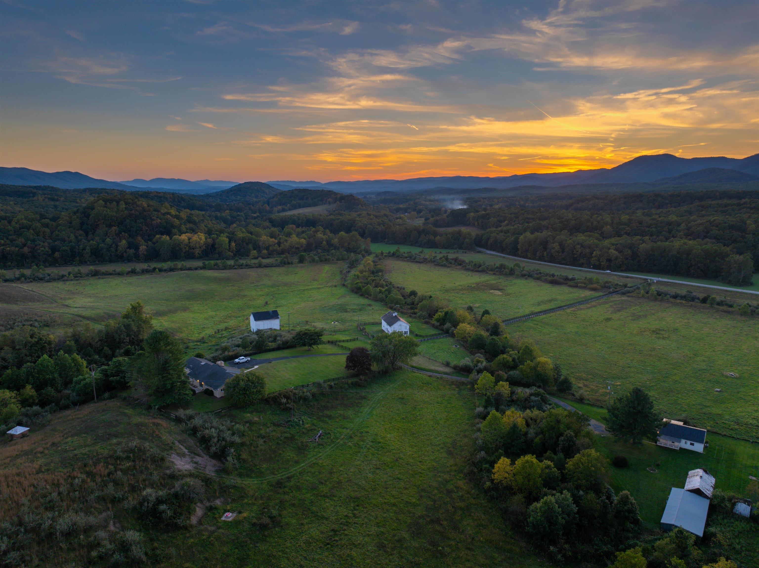 2276 LITTLE CALF PASTURE HWY, SWOOPE, Virginia 24479, 5 Bedrooms Bedrooms, ,3 BathroomsBathrooms,Residential,2276 LITTLE CALF PASTURE HWY,682794 MLS # 682794