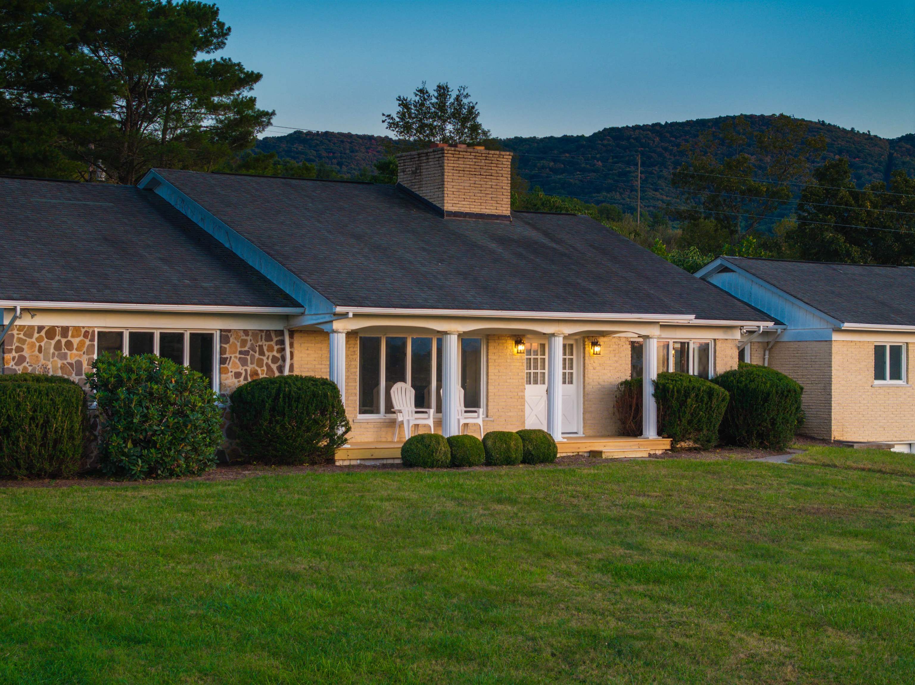 2276 LITTLE CALF PASTURE HWY, SWOOPE, Virginia 24479, 5 Bedrooms Bedrooms, ,3 BathroomsBathrooms,Residential,2276 LITTLE CALF PASTURE HWY,682794 MLS # 682794 2276 LITTLE CALF PASTURE HWY, SWOOPE, Virginia 24479, 5 Bedrooms Bedrooms, ,3 BathroomsBathrooms,Residential,2276 LITTLE CALF PASTURE HWY,682794 MLS # 682794