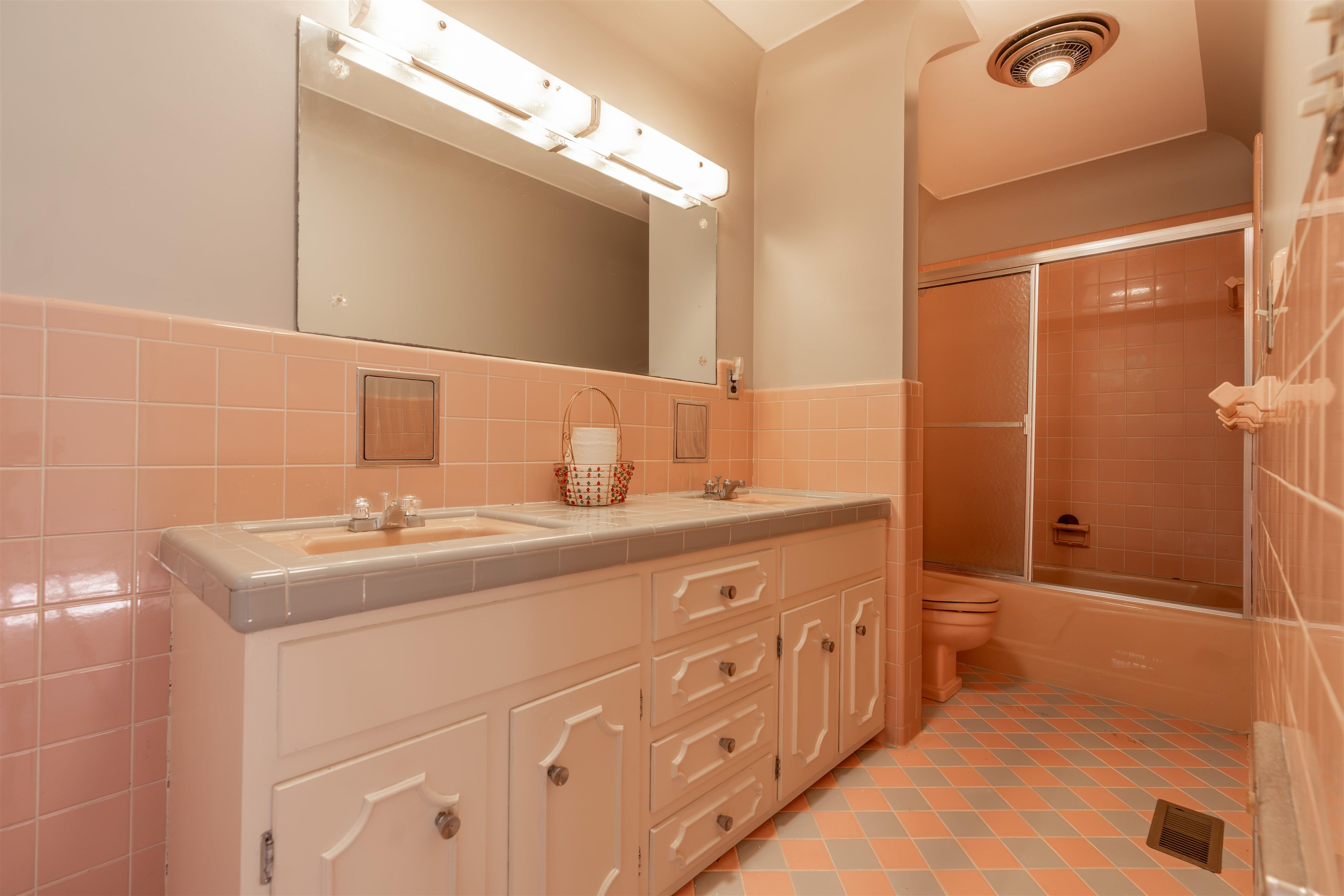 2276 LITTLE CALF PASTURE HWY, SWOOPE, Virginia 24479, 5 Bedrooms Bedrooms, ,3 BathroomsBathrooms,Residential,2276 LITTLE CALF PASTURE HWY,682794 MLS # 682794 2276 LITTLE CALF PASTURE HWY, SWOOPE, Virginia 24479, 5 Bedrooms Bedrooms, ,3 BathroomsBathrooms,Residential,2276 LITTLE CALF PASTURE HWY,682794 MLS # 682794