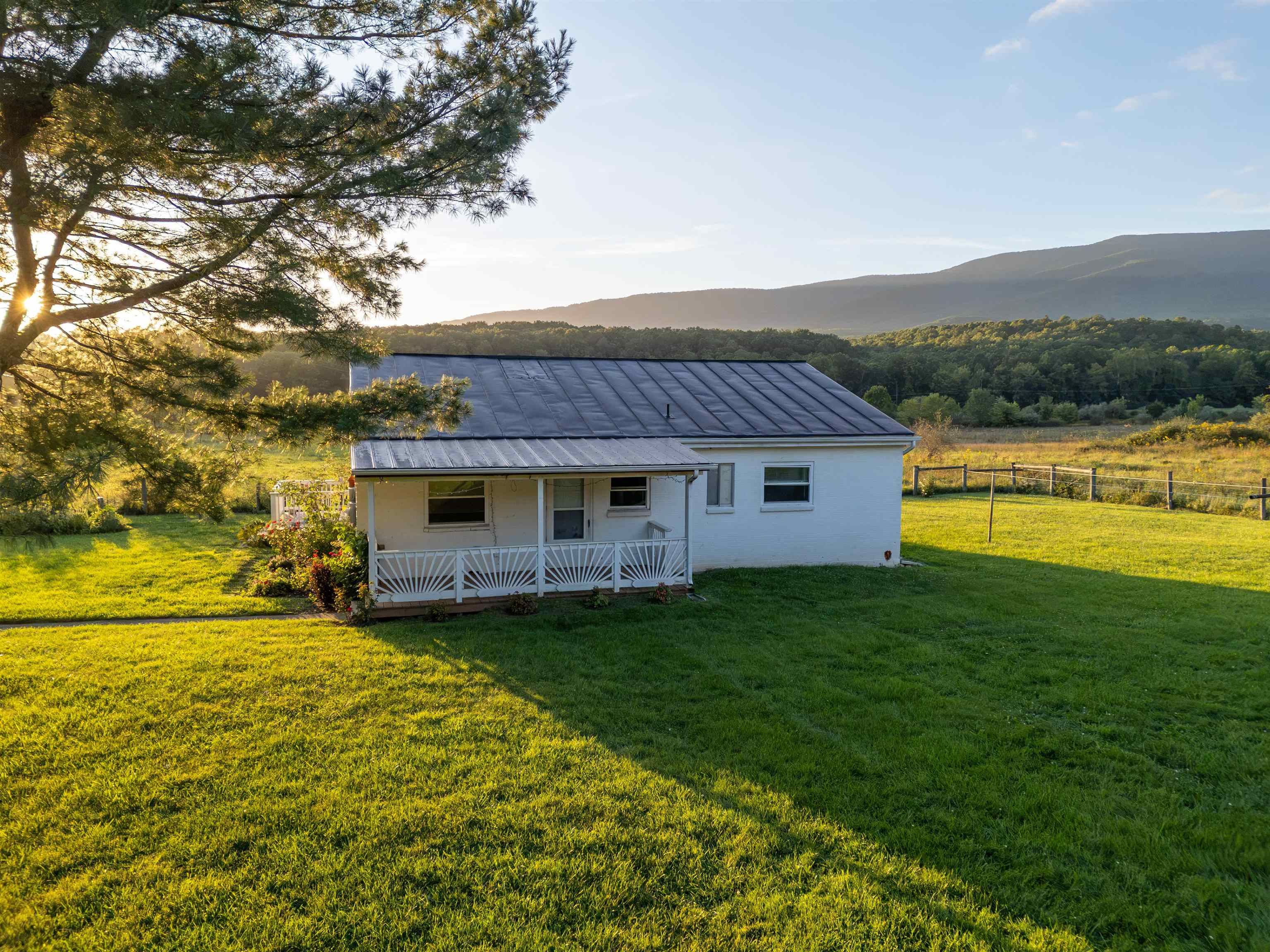 2276 LITTLE CALF PASTURE HWY, SWOOPE, Virginia 24479, 5 Bedrooms Bedrooms, ,3 BathroomsBathrooms,Residential,2276 LITTLE CALF PASTURE HWY,682794 MLS # 682794 2276 LITTLE CALF PASTURE HWY, SWOOPE, Virginia 24479, 5 Bedrooms Bedrooms, ,3 BathroomsBathrooms,Residential,2276 LITTLE CALF PASTURE HWY,682794 MLS # 682794