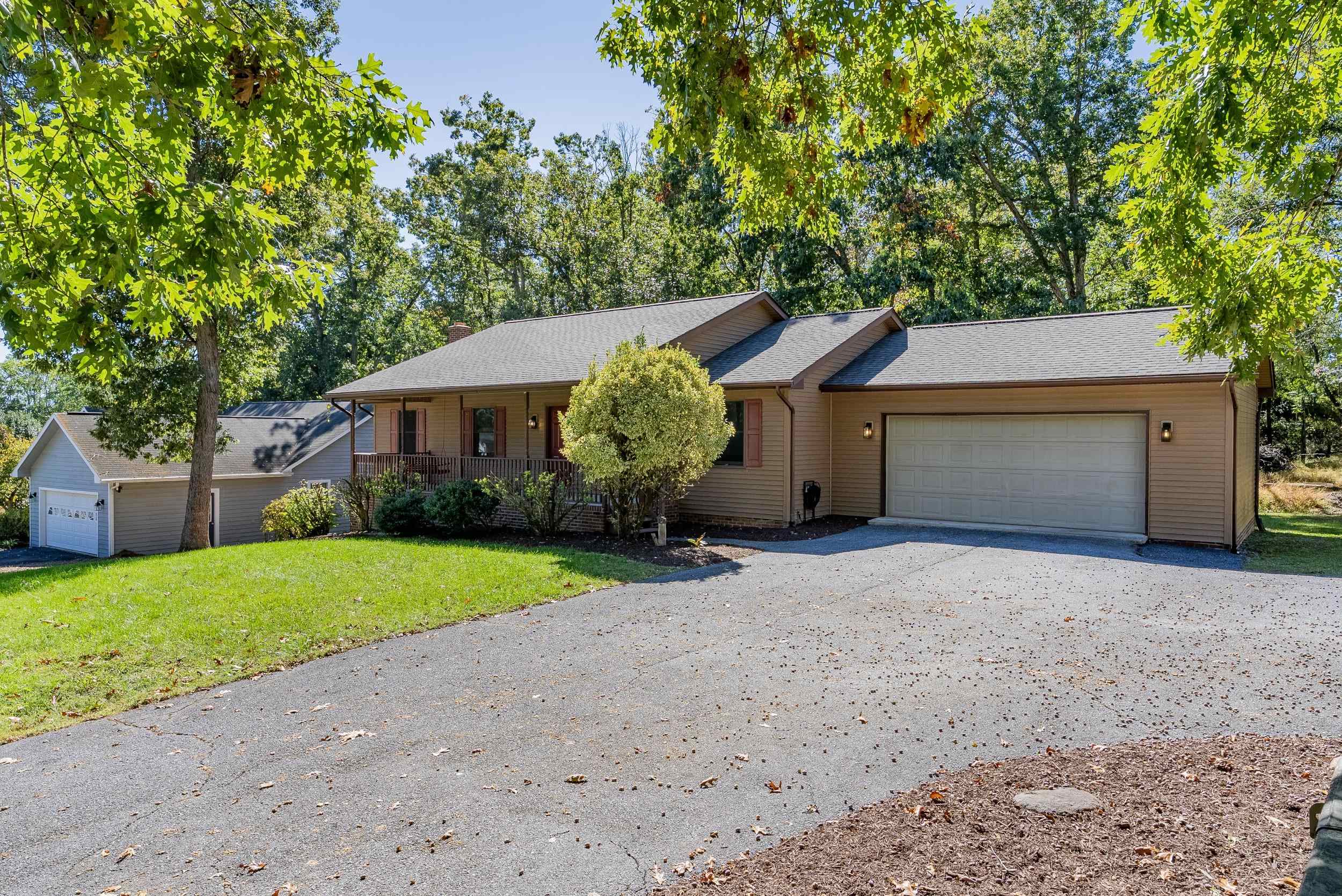 2571 OAK GROVE, MCGAHEYSVILLE, Virginia 22840, 4 Bedrooms Bedrooms, ,3 BathroomsBathrooms,Residential,2571 OAK GROVE,682810 MLS # 682810 2571 OAK GROVE, MCGAHEYSVILLE, Virginia 22840, 4 Bedrooms Bedrooms, ,3 BathroomsBathrooms,Residential,2571 OAK GROVE,682810 MLS # 682810