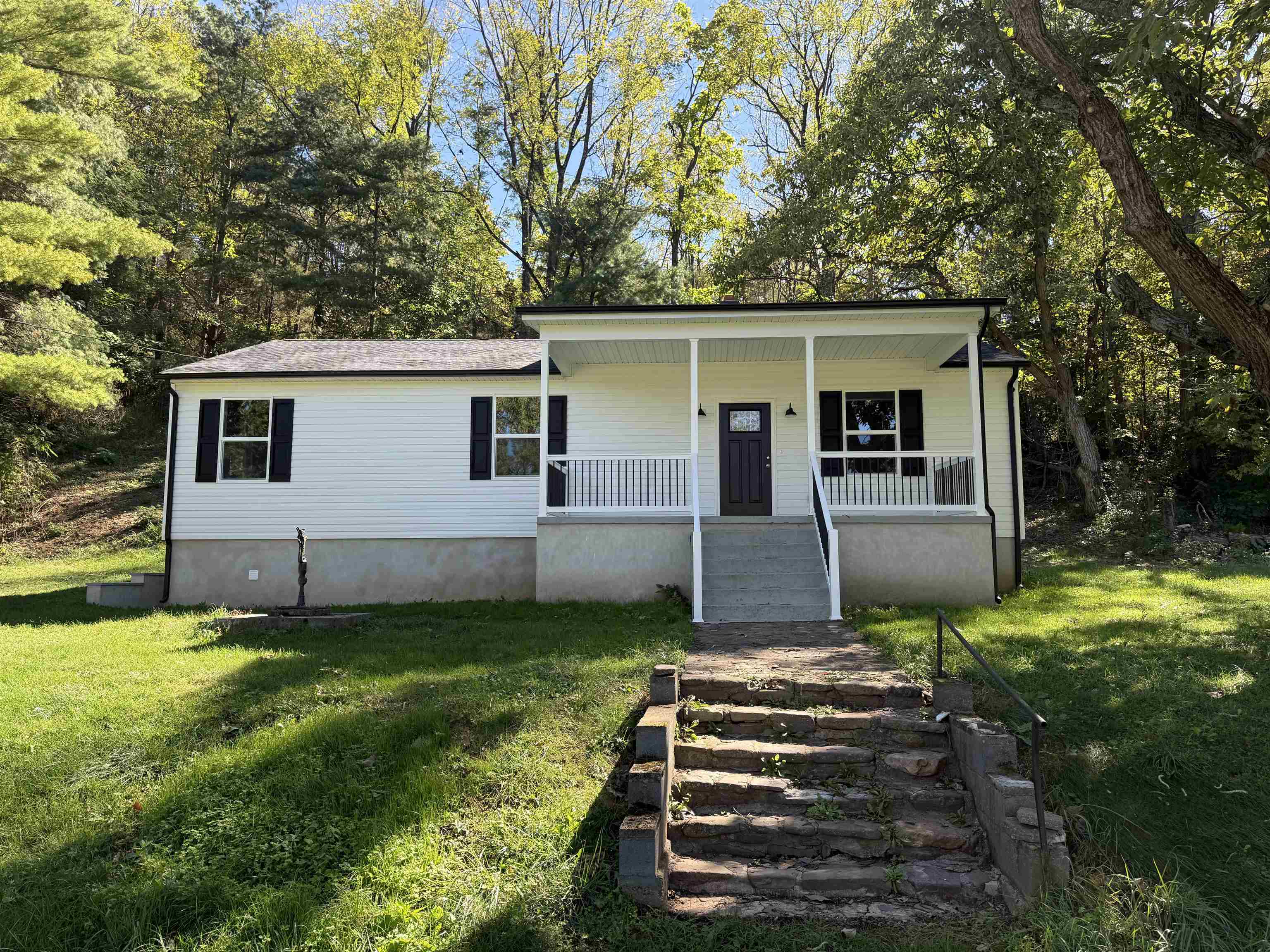 362 WHITMORE RD, MOUNT SOLON, Virginia 22843, 3 Bedrooms Bedrooms, ,2 BathroomsBathrooms,Residential,362 WHITMORE RD,682811 MLS # 682811