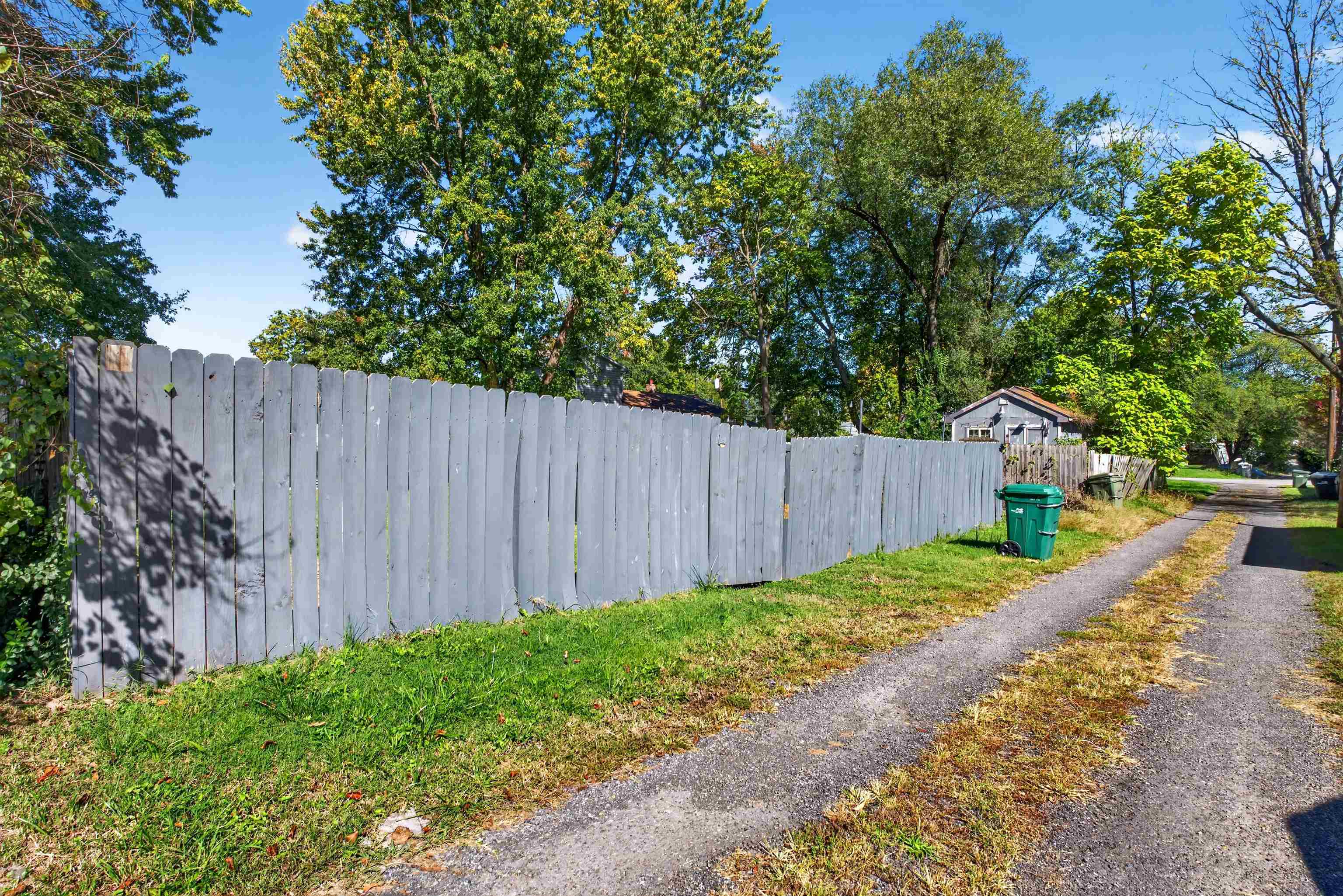 660 N AUGUSTA AVE, WAYNESBORO, Virginia 22980, 3 Bedrooms Bedrooms, ,1 BathroomBathrooms,Residential,660 N AUGUSTA AVE,682795 MLS # 682795 660 N AUGUSTA AVE, WAYNESBORO, Virginia 22980, 3 Bedrooms Bedrooms, ,1 BathroomBathrooms,Residential,660 N AUGUSTA AVE,682795 MLS # 682795