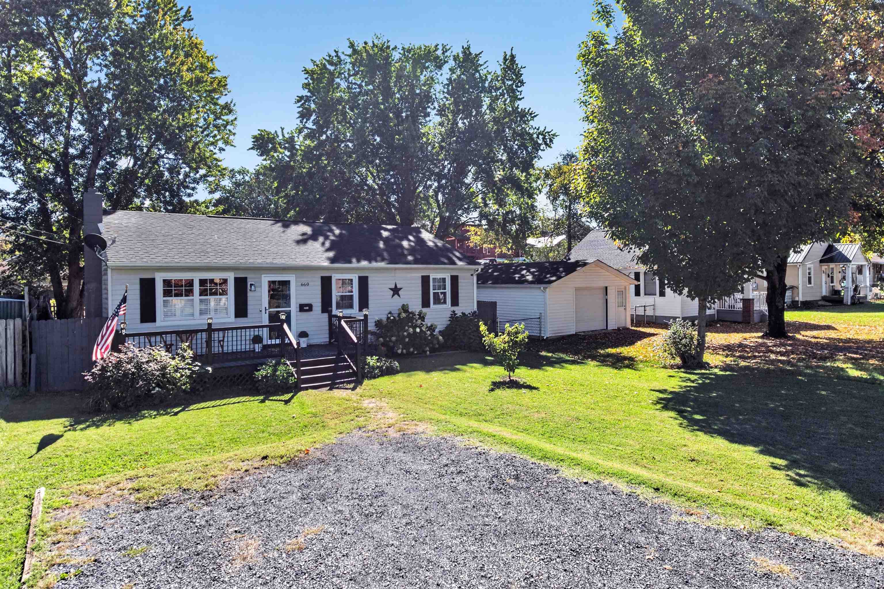 660 N AUGUSTA AVE, WAYNESBORO, Virginia 22980, 3 Bedrooms Bedrooms, ,1 BathroomBathrooms,Residential,660 N AUGUSTA AVE,682795 MLS # 682795 660 N AUGUSTA AVE, WAYNESBORO, Virginia 22980, 3 Bedrooms Bedrooms, ,1 BathroomBathrooms,Residential,660 N AUGUSTA AVE,682795 MLS # 682795